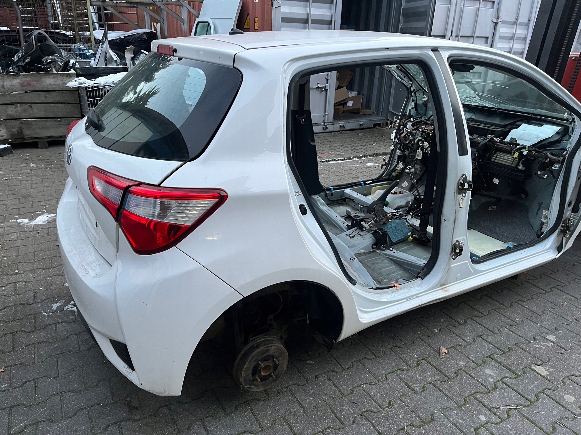 TOYOTA YARIS III LIFT 18-21 TYŁ DUPA KOMPLETNA ZDERZAK KLAPA ĆWIARTKA Numer katalogowy części Błotnik lewy prawy tył Toyota Yaris IV