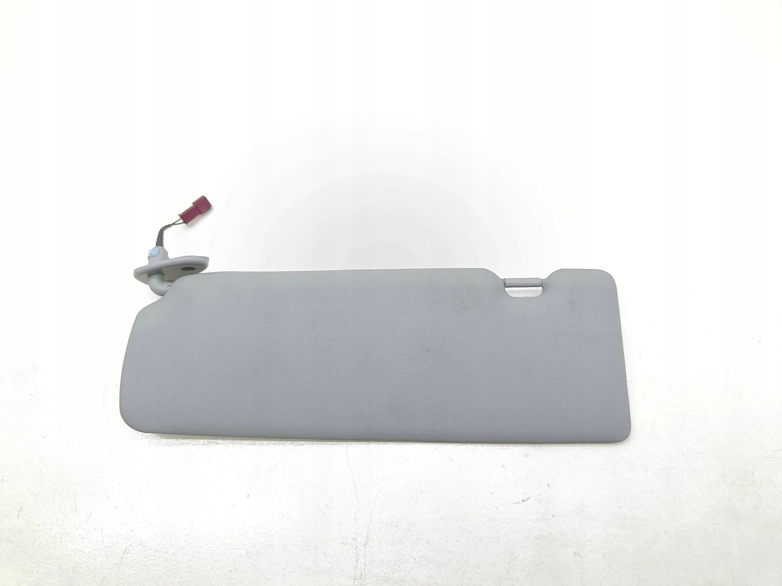 солнцезащитный козырек 1 (E87) 0472400 25051798 2.0л Дизель