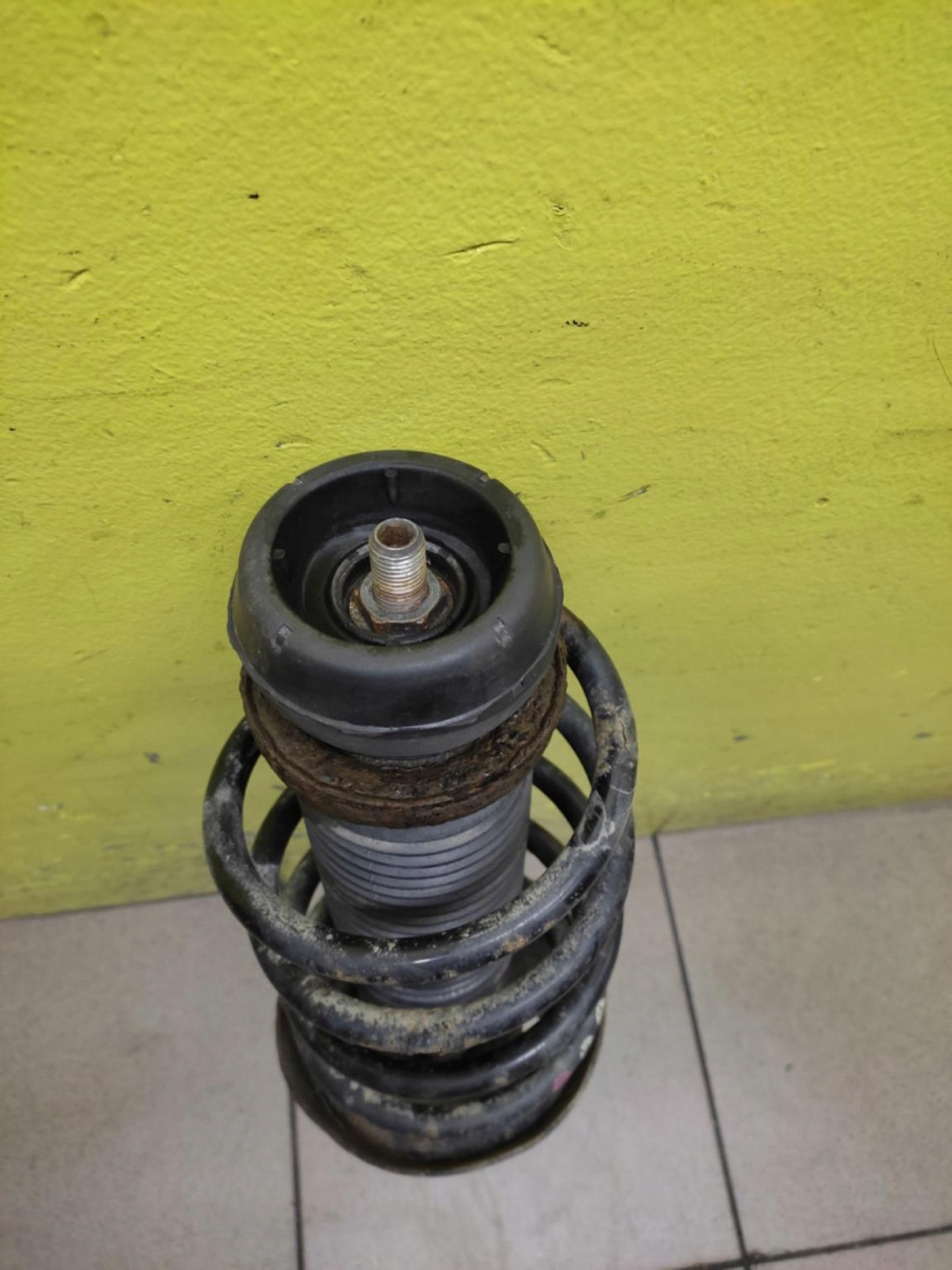 SKODA OCTAVIA and 1.8 TURBO McPherson right front 1J0413031N
