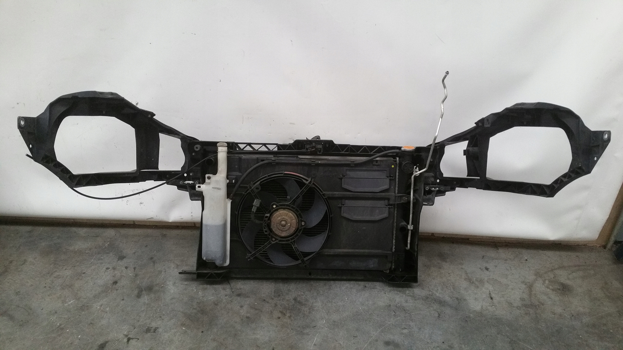 pillar iron radiator 1,3i Smart Forfour