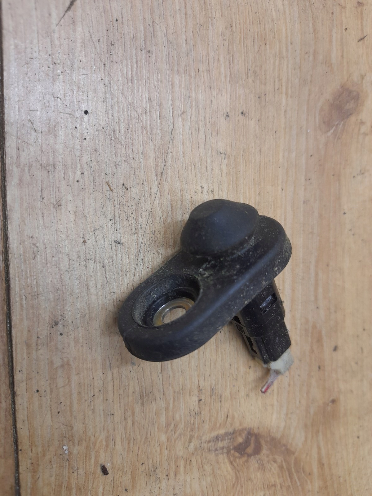 CZUJNIK DOMYKANIA DRZWI TOYOTA COROLLA IX E12