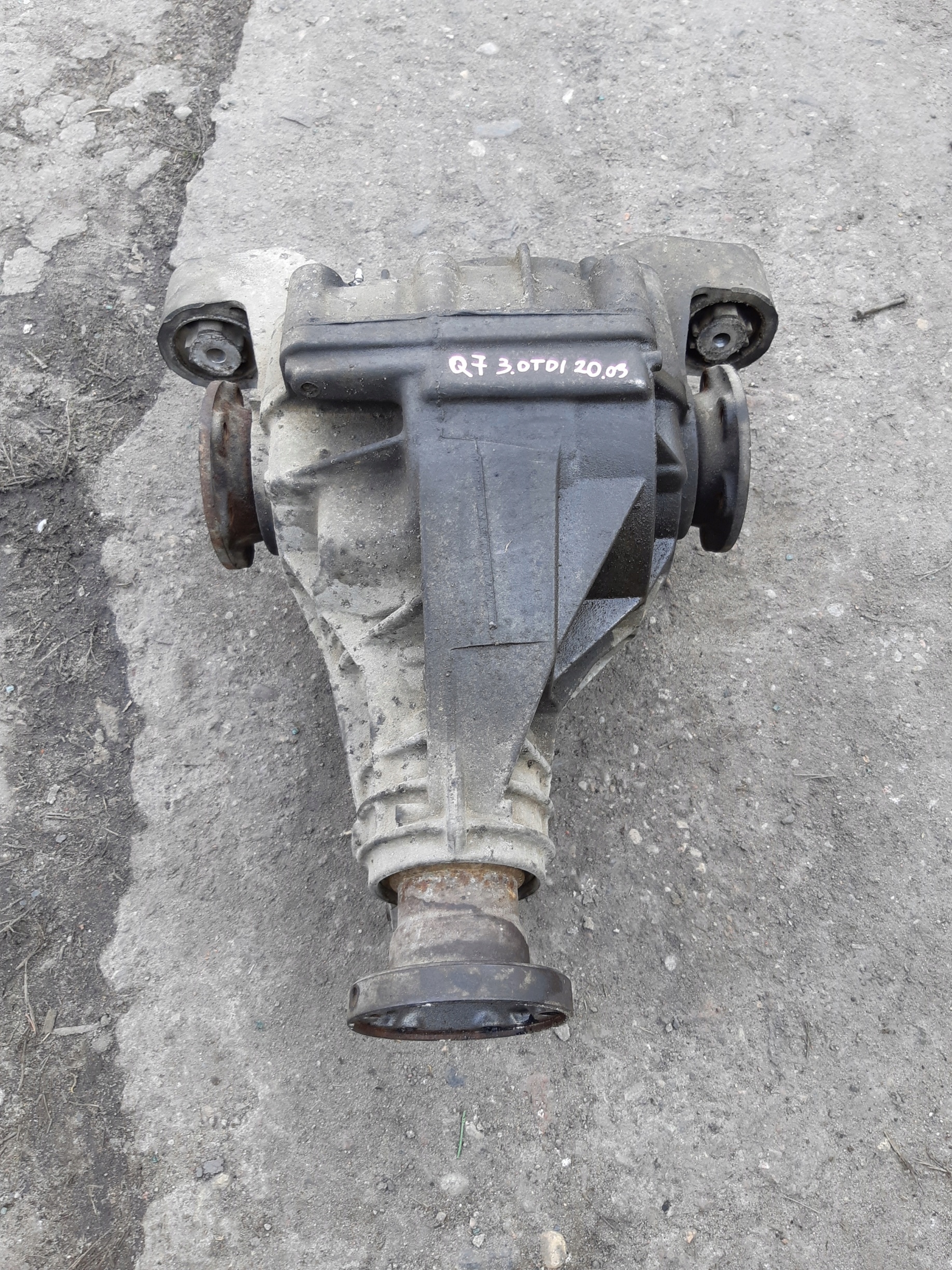 AUDI Q7 4L 3.0 TDI differential diff differential rear rear part 4460310019