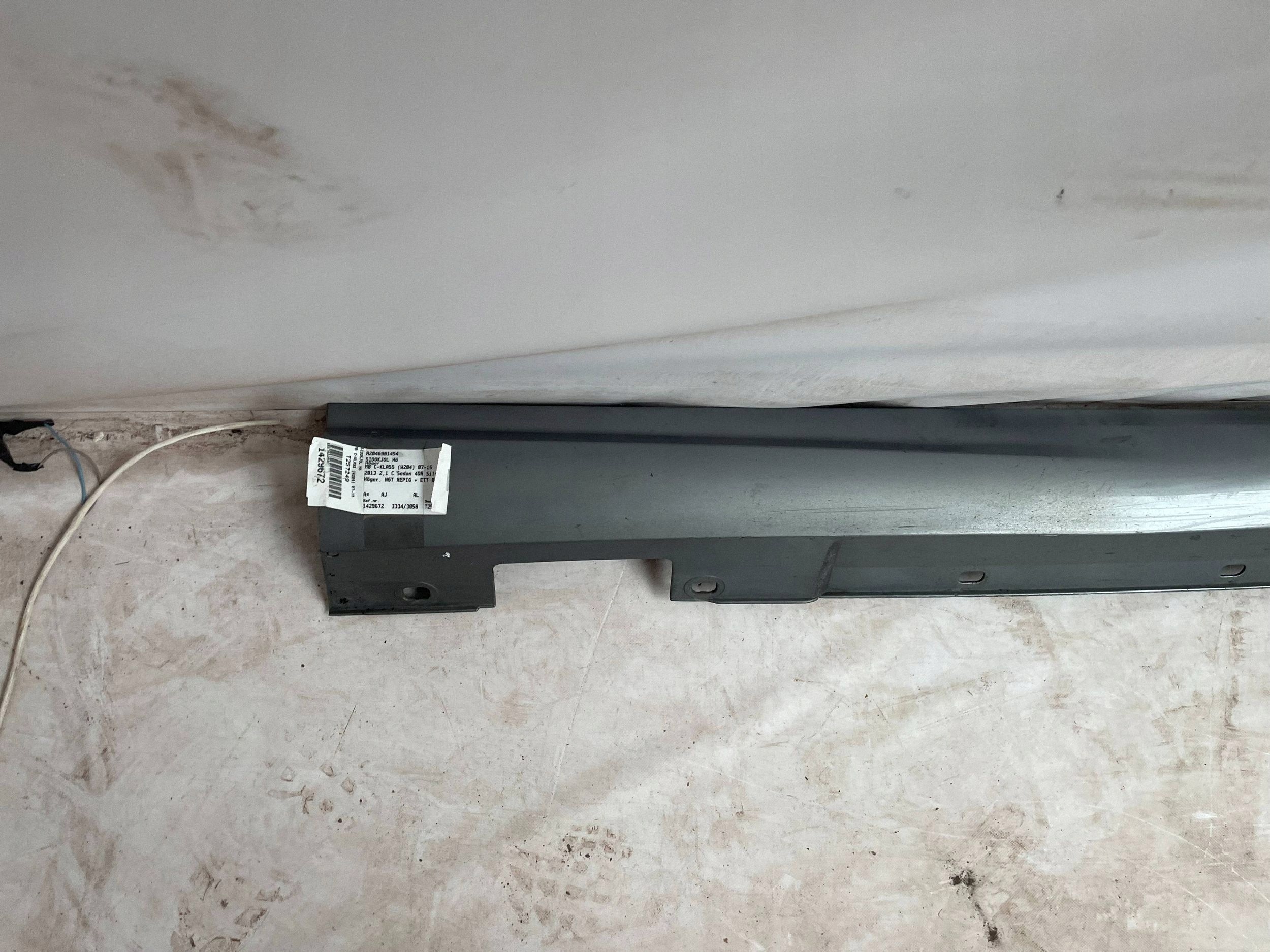 cap threshold right side MERCEDES-BENZ C W204 A2046981454 @M
