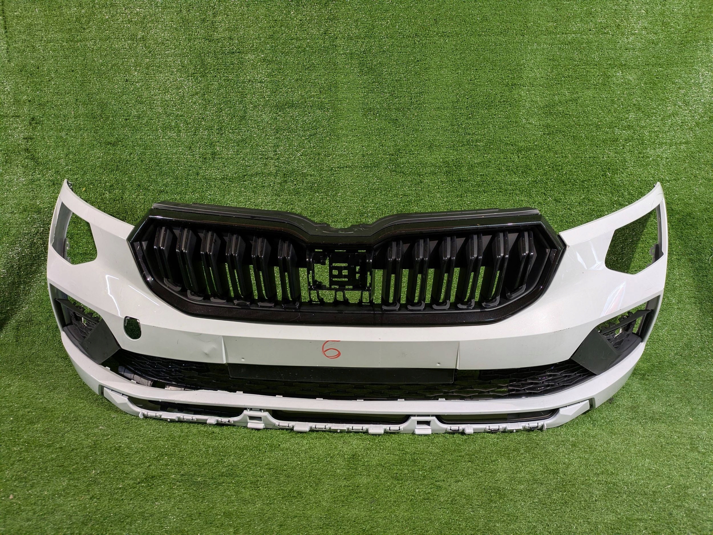 front bumper front SKODA KAMIQ LIFT 23- without PDC NR.6