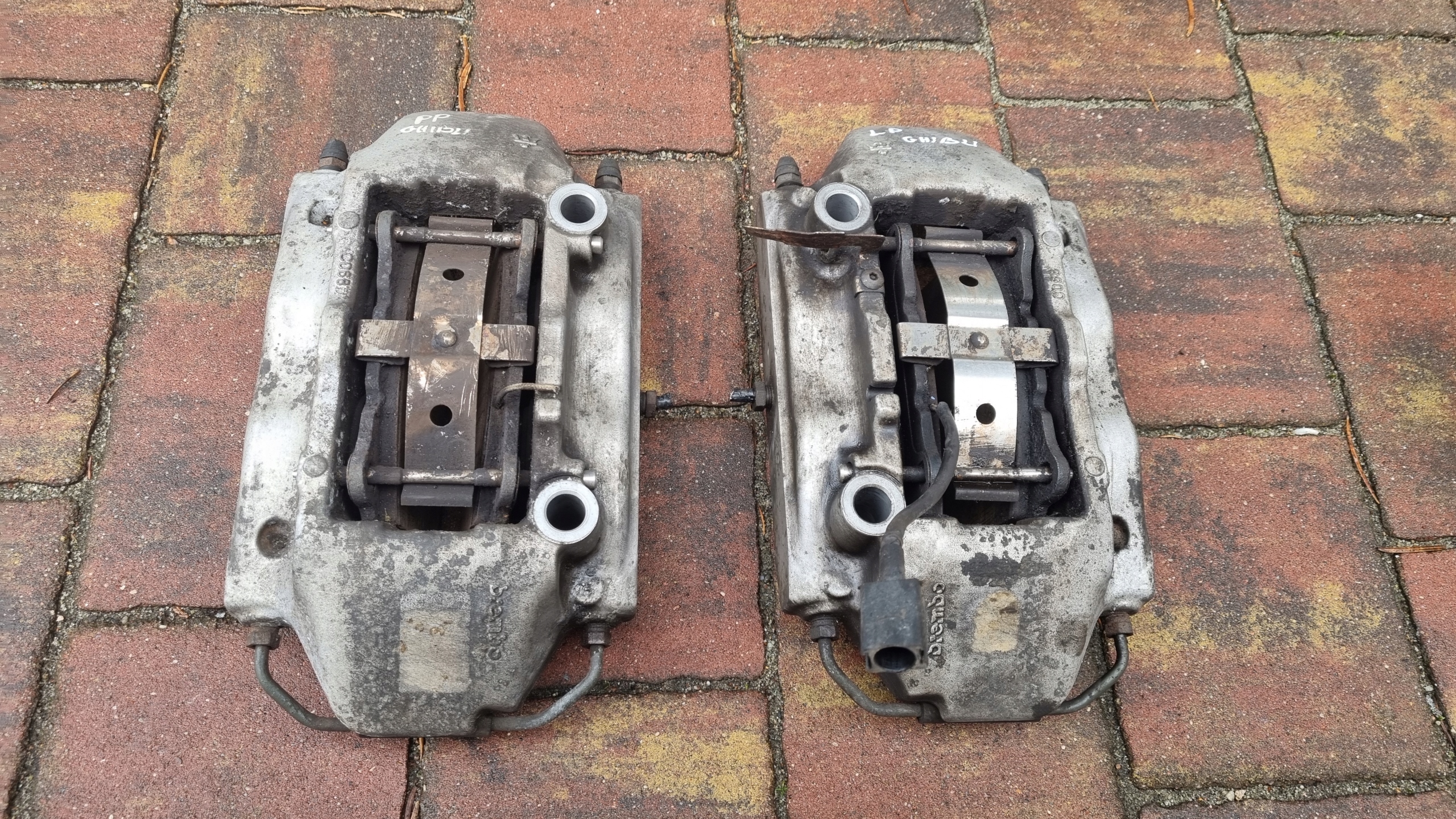 ЗАТИСКАЧ ЛІВИЙ ПРАВИЙ ПЕРЕДНІЙ MASERATI GHIBLI