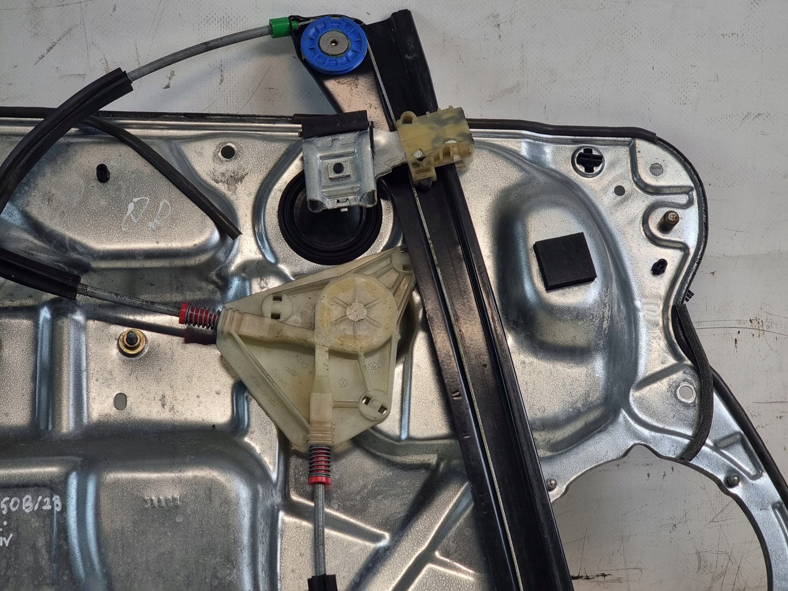 window regulator right front OE 6Q4837756 VW POLO IV 4