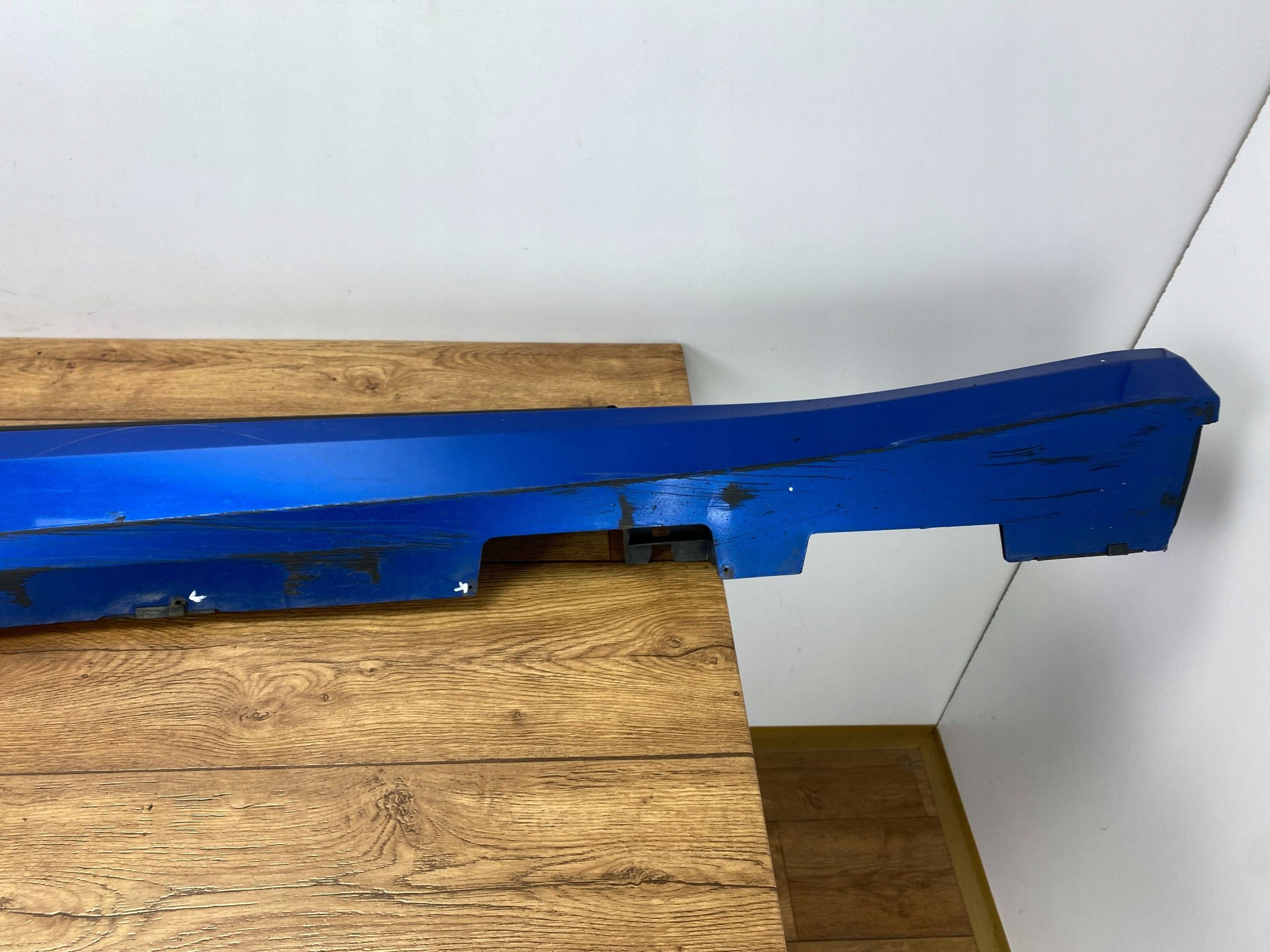 cap threshold threshold right Chevrolet Camaro 2016+