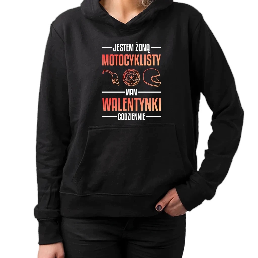 Jsem manželkou motorkáře, denně mám Valentýna a dámskou mikina L