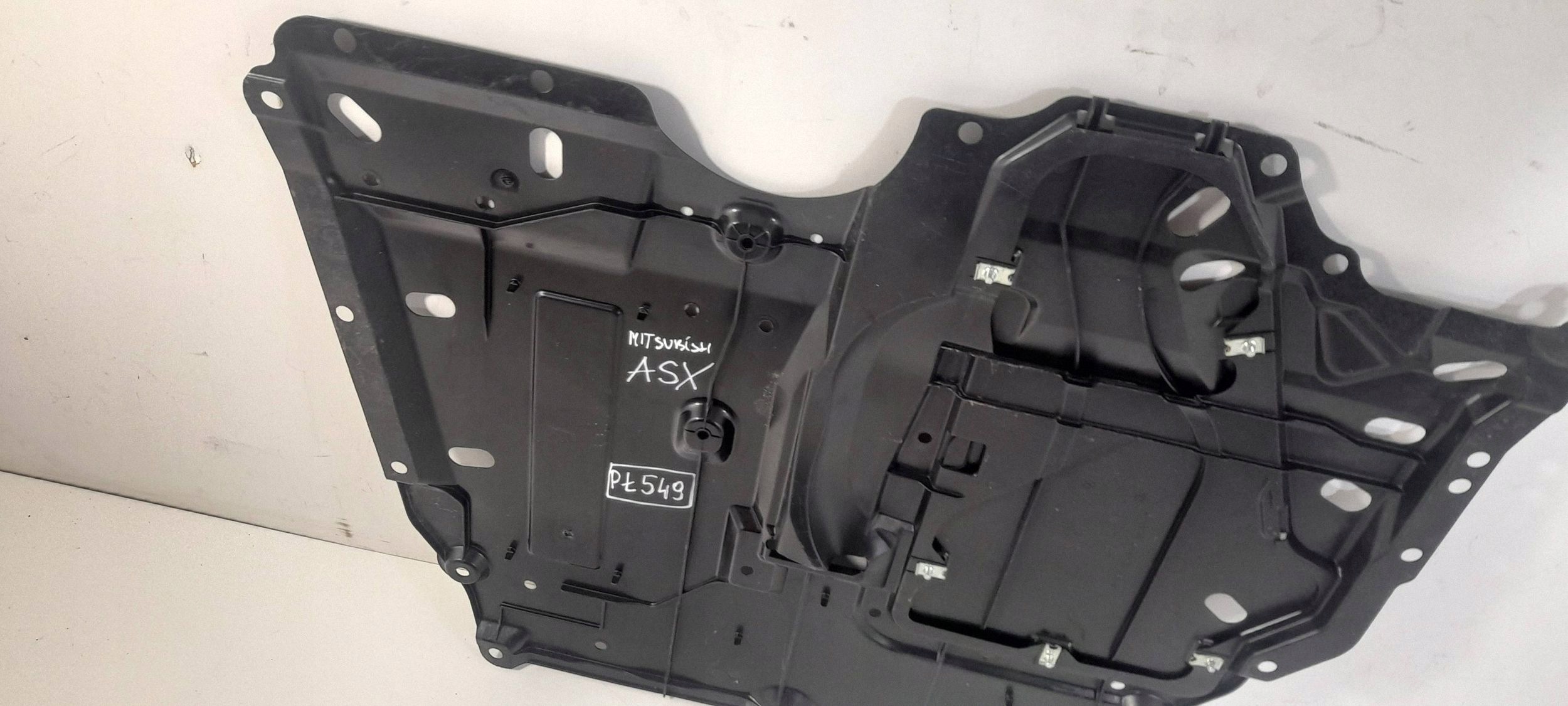 Mitsubishi ASX cover below engine 5379A259 (PL549)