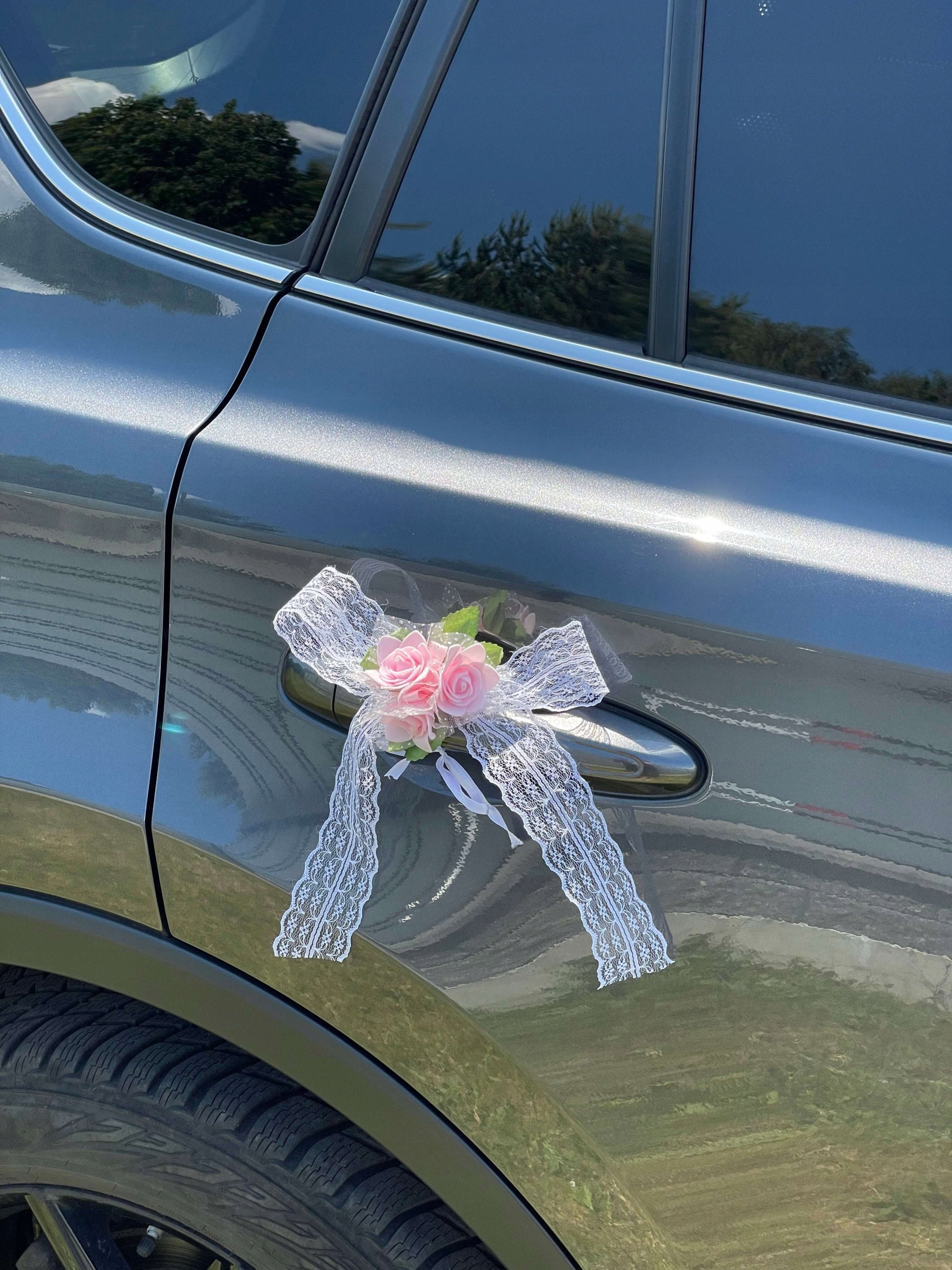 Kokarda dekoracja samochodu / krzeseł ślub róż Kolor dominujący róże i fiolety