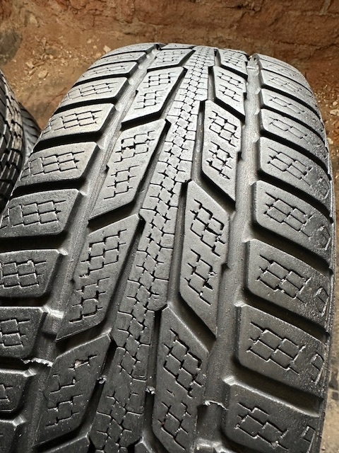 SEMPERIT SPEED GRIP 185/60/15 szt=40zl 5mm
