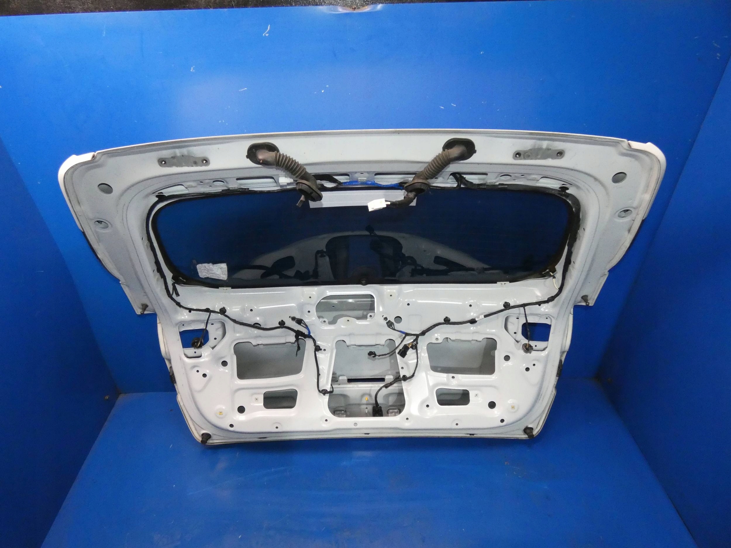 KIA SPORTAGE IV trunk door boot Z window rear part