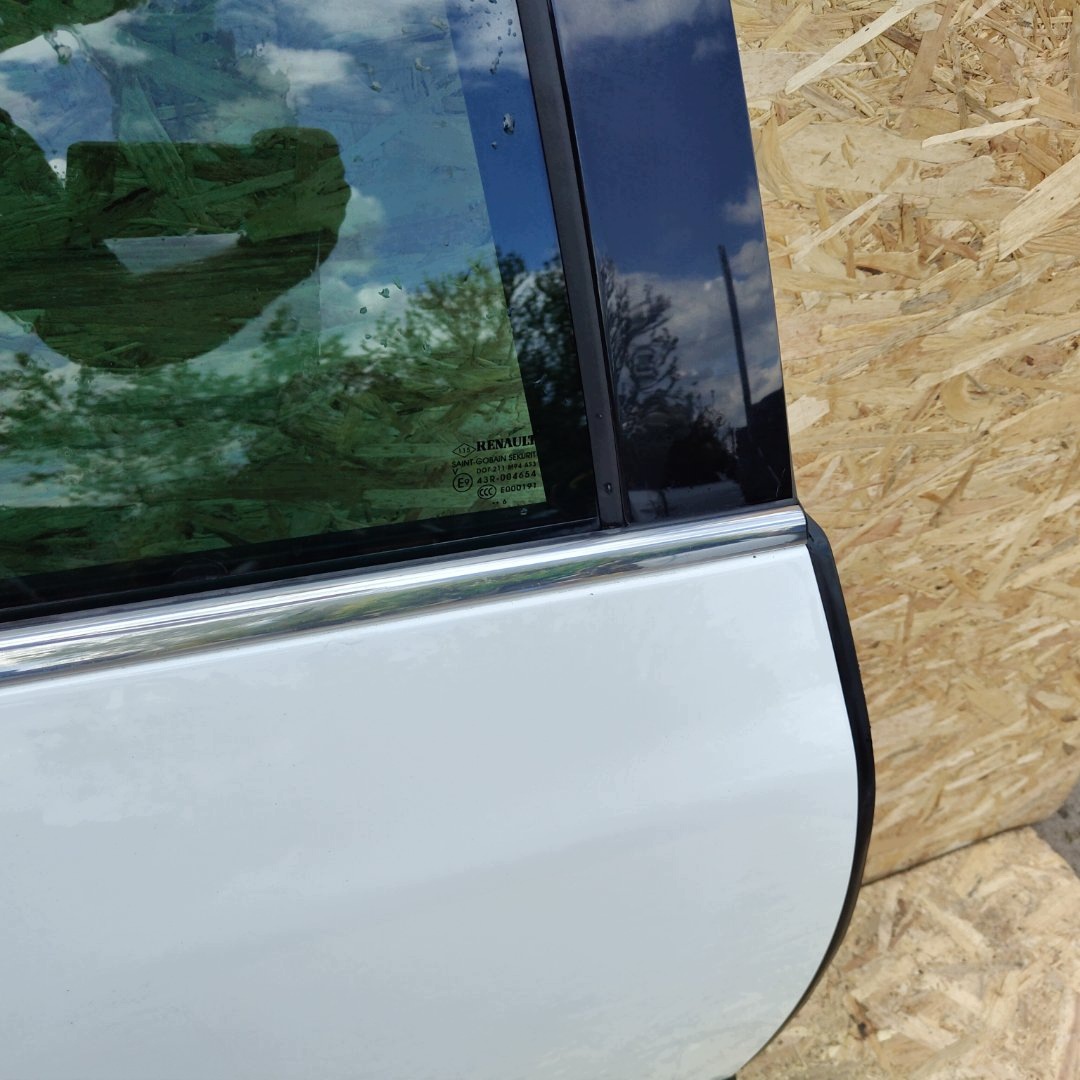 door rear. right RENAULT MEGANE IV BIALA PERLA