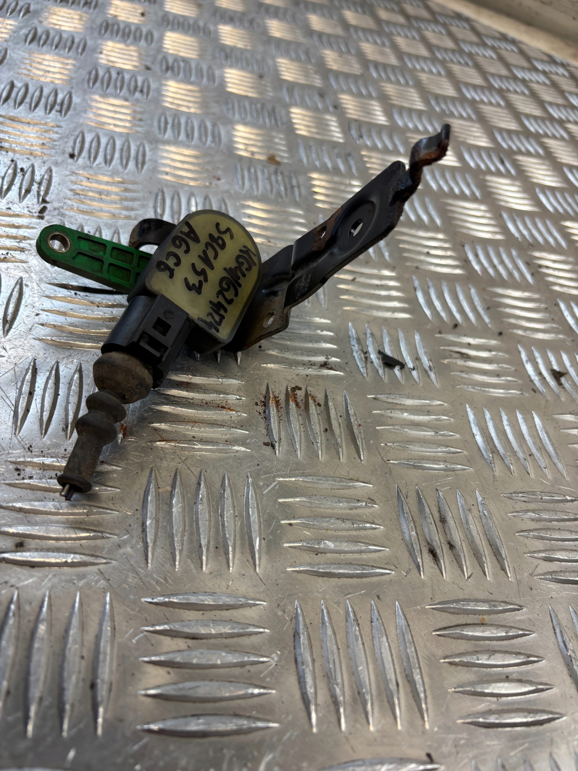 Sensor poziomowania Leuchten Audi A6 C6 przedlift 4F0907503