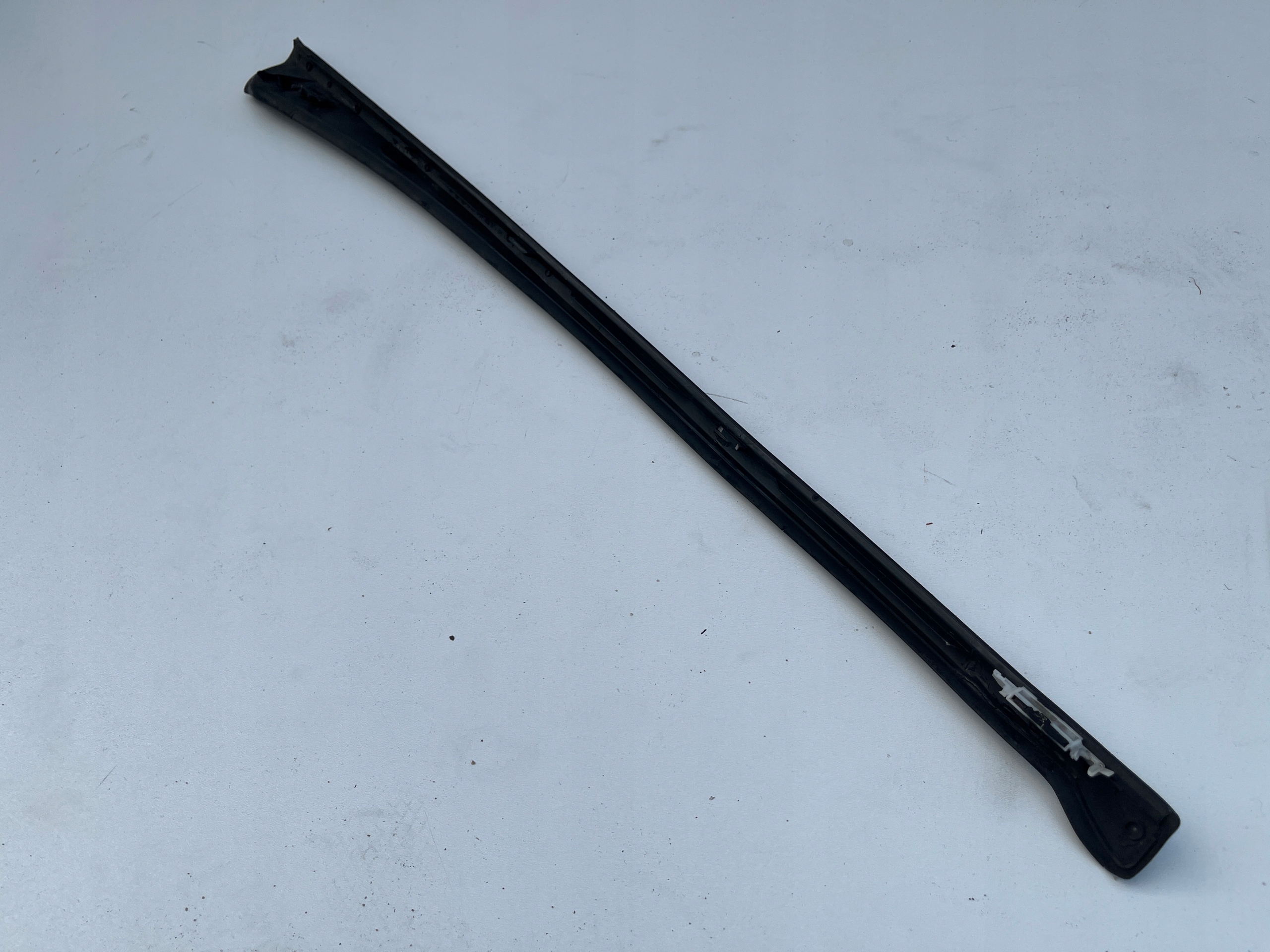 left moulding SLUPKA windows CZOLOWEJ Citroen C2 03-09r.