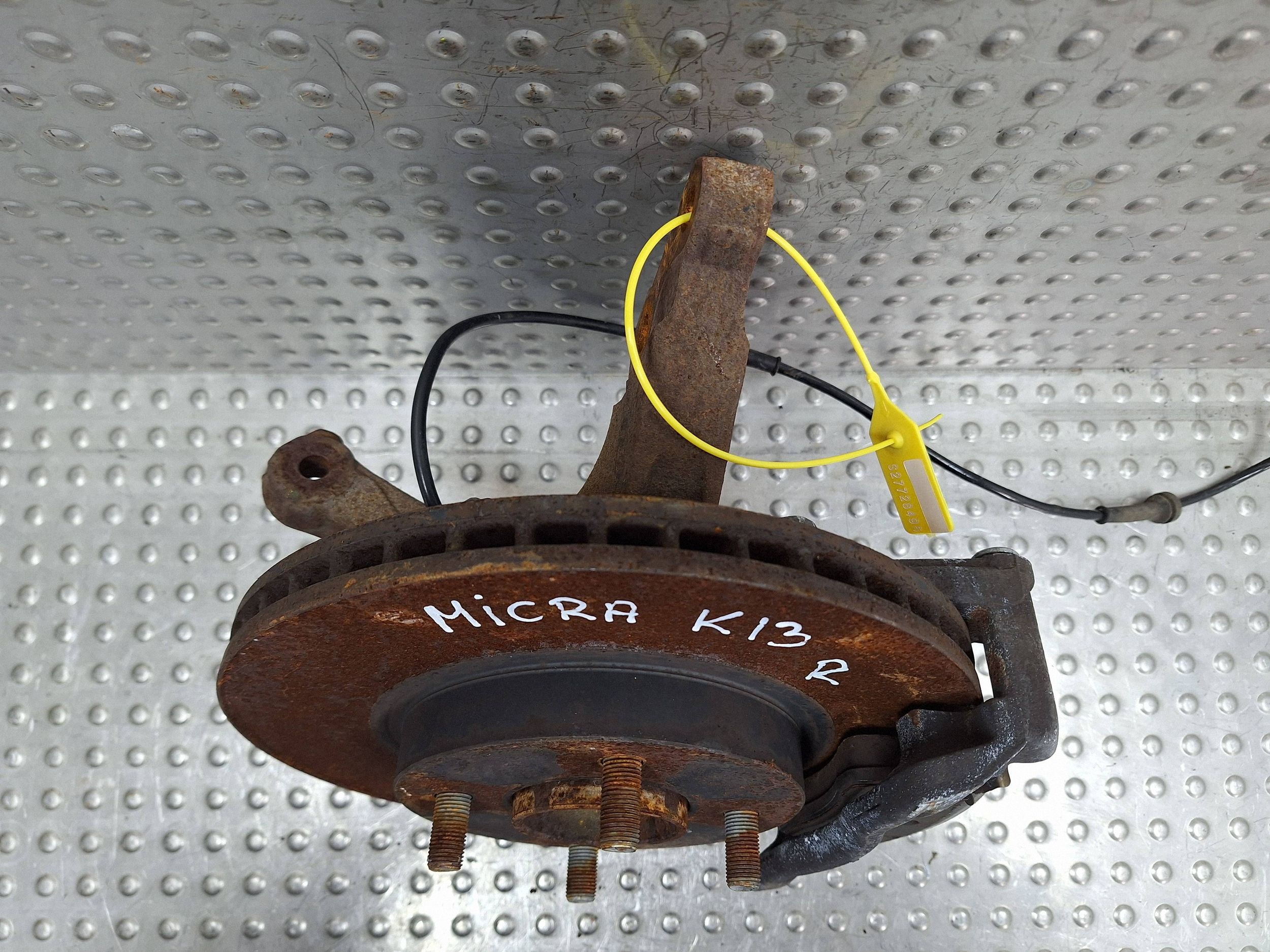 otoč pravá předek NISSAN MICRA K13 10-16