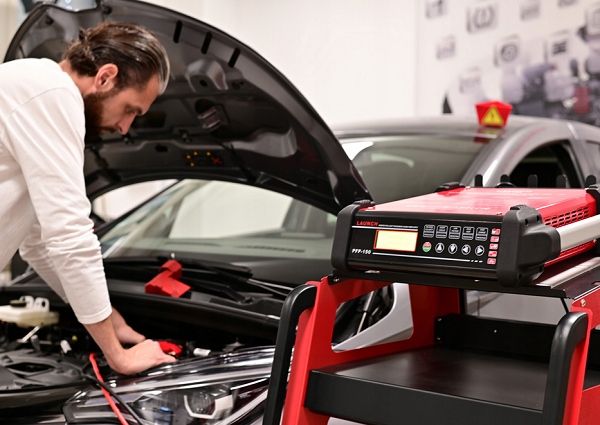 LAUNCH PFP100 prostownik 100A Marka Launch