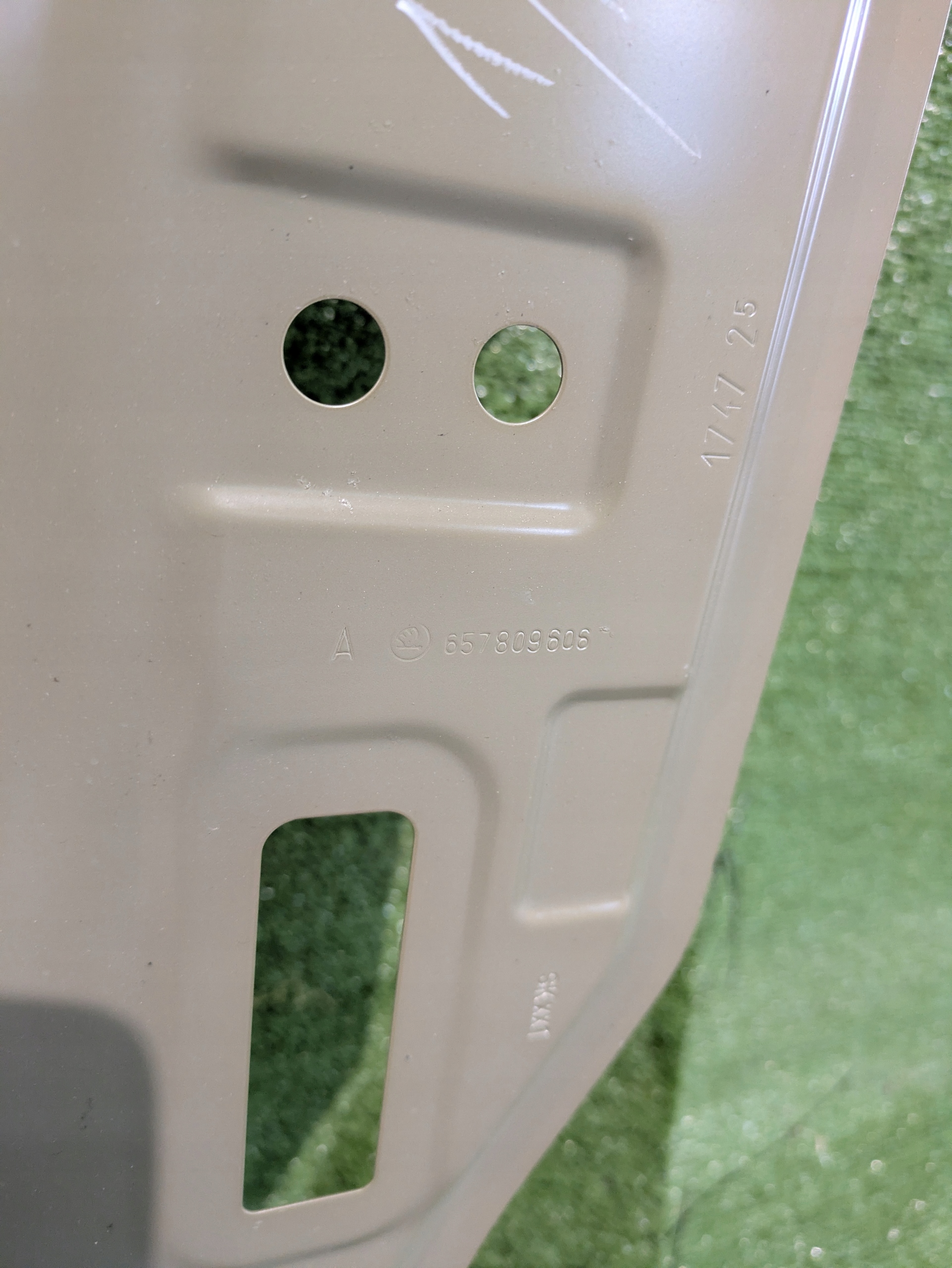 threshold right pillar SKODA SCALA 657 NR.72