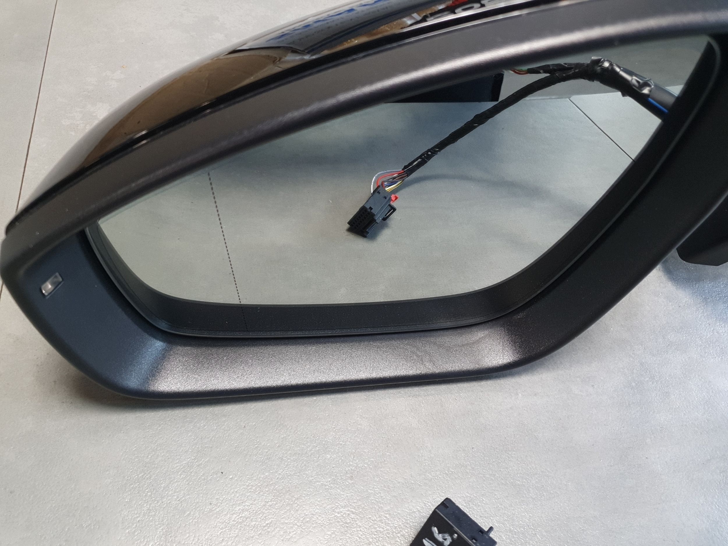 Audi Q6 e-tron elektrisch spiegel links 16+4 piny kamera 85H857409AF
