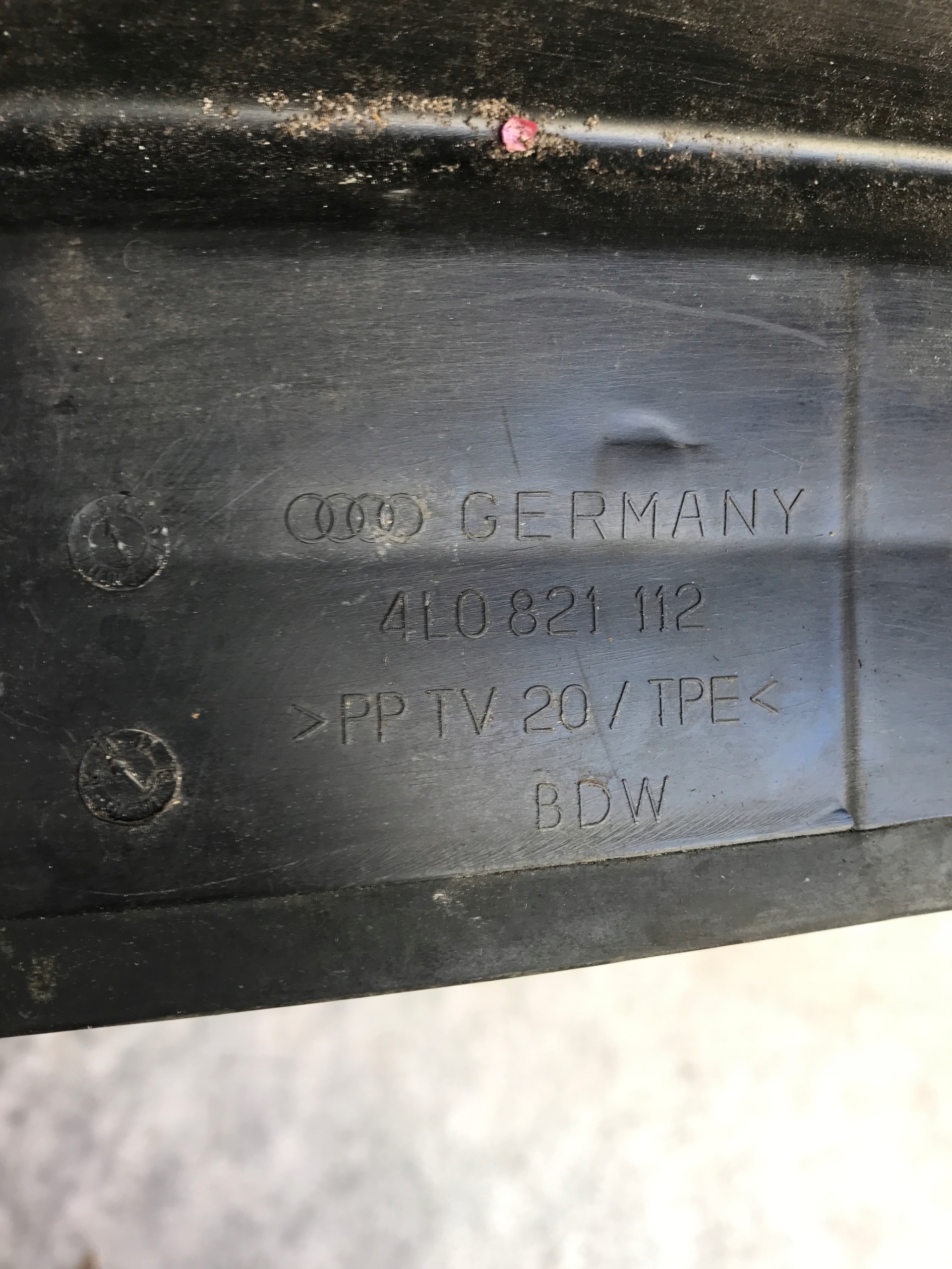 Insonorisation Aile Droite Avant AUDI A8 D3