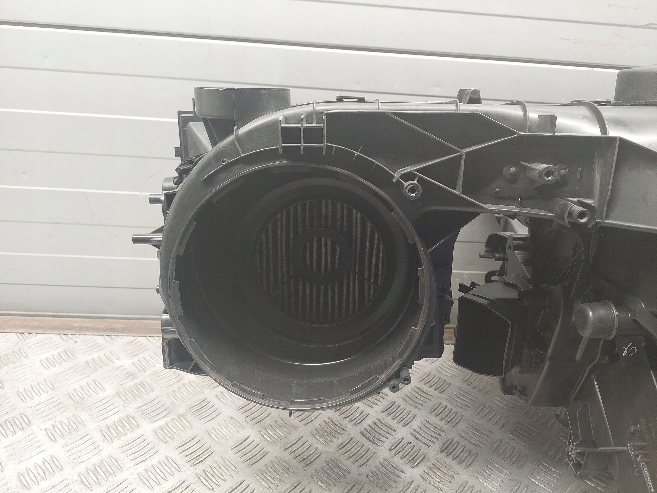 volkswagen TIGUAN 2021 с спереди радиатор отопителя / комплект