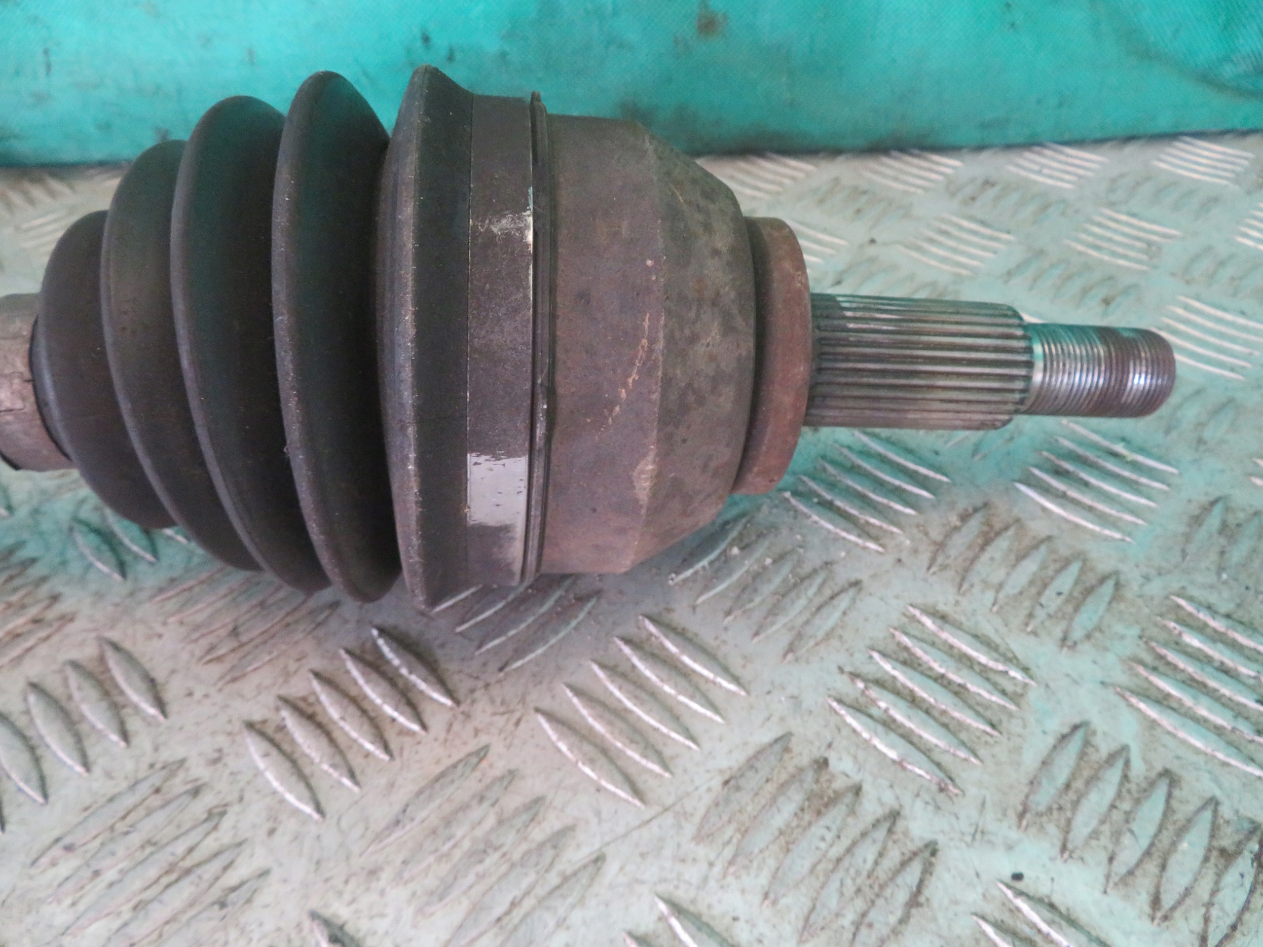 left semi-axis OPEL VIVARO RENAULT TRAFIC 17R 93453896