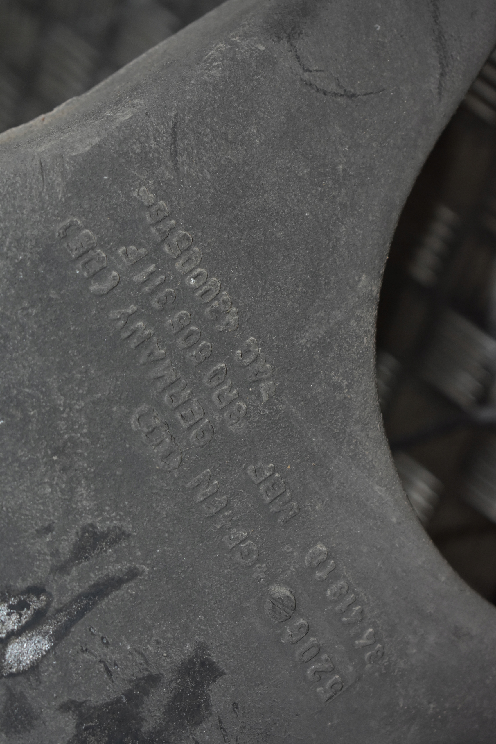 IDEALNE sususpension rear part rear. left PORSCHE MACAN 3.0 1
