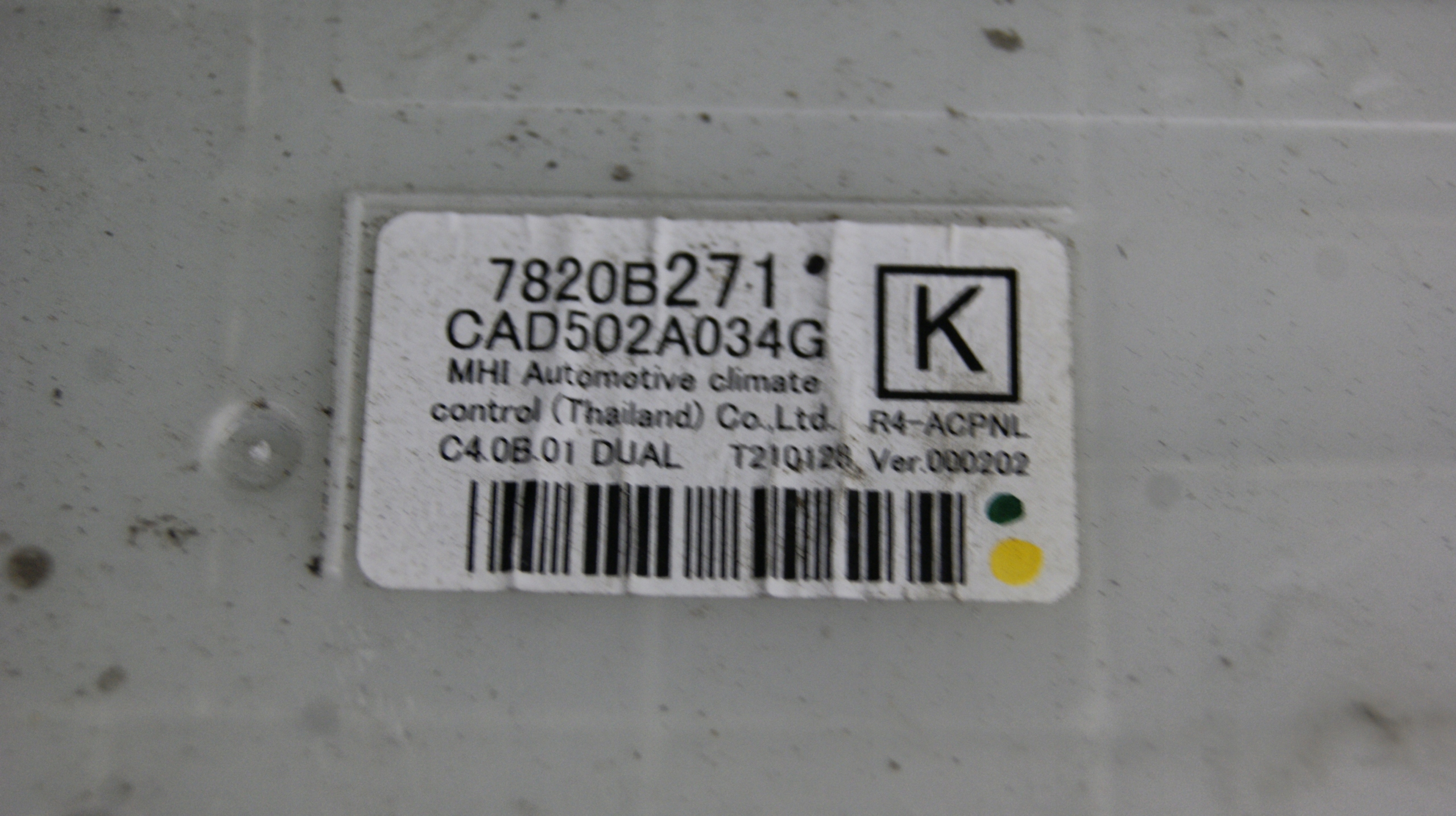 control panel air conditioning devices MITSUBISHI L 200 8002G0401