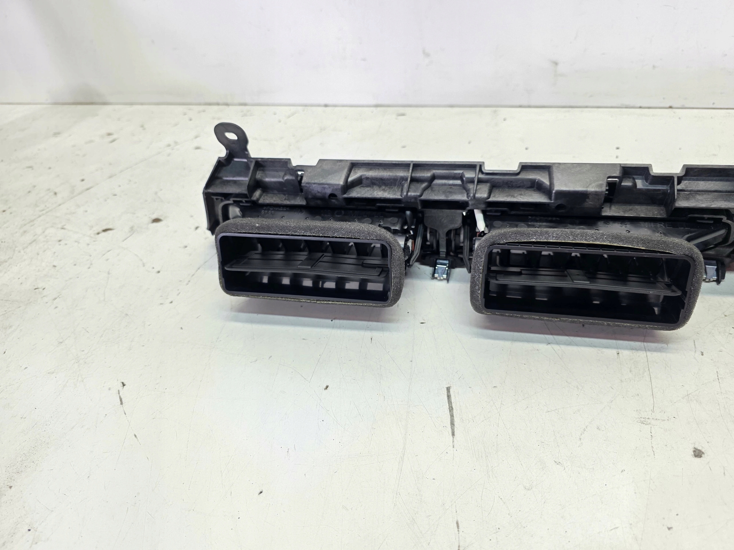 grid air conditioning devices right central AUDI A6 C8 4K 4K1820902A