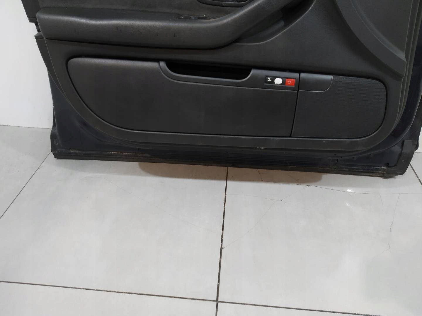 door left front LZ5D Audi A8 II (2002-2010) D3