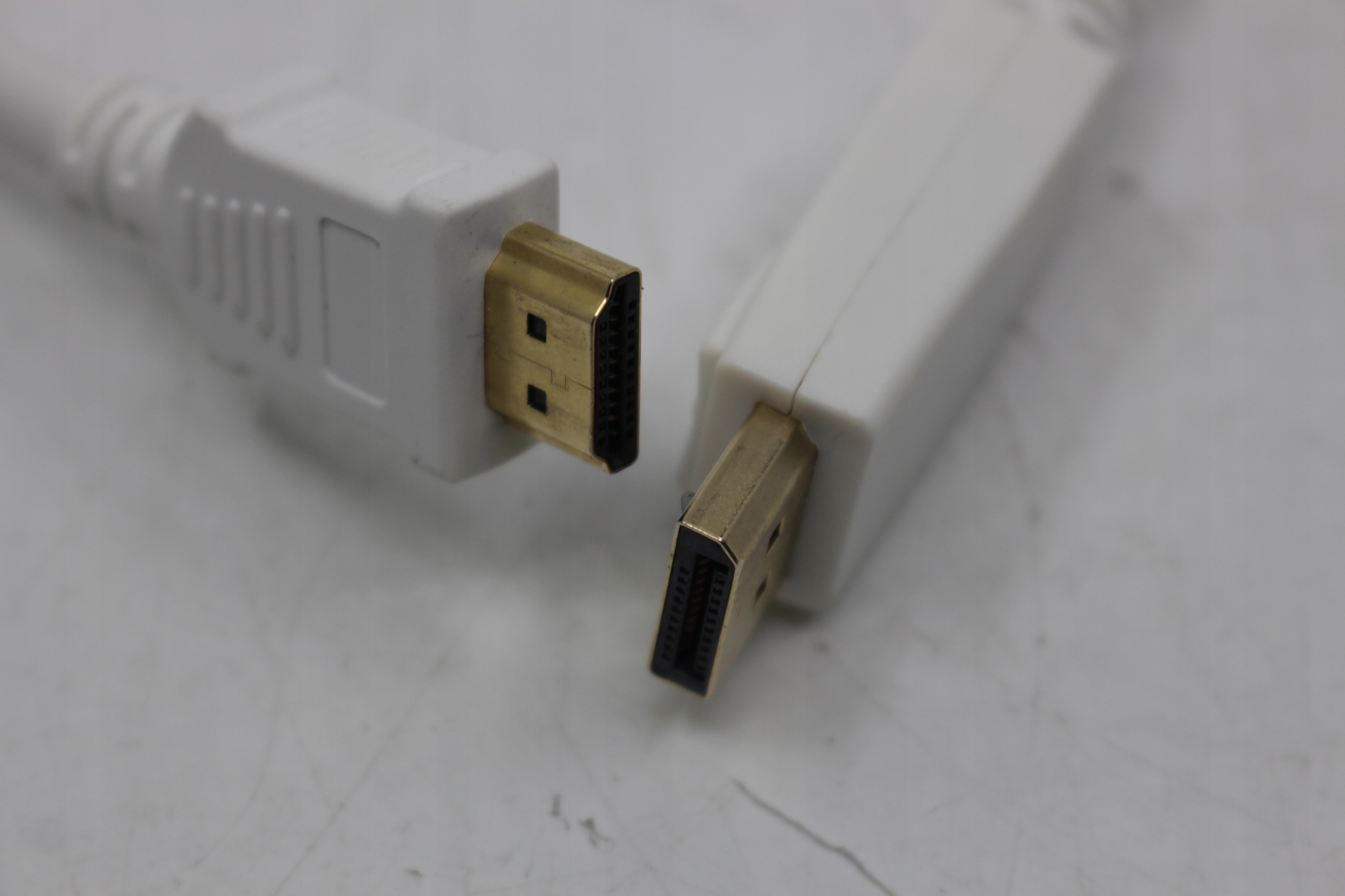 Kabel przewód z DisplayPort na HDMI 1m Kod producenta RB64835