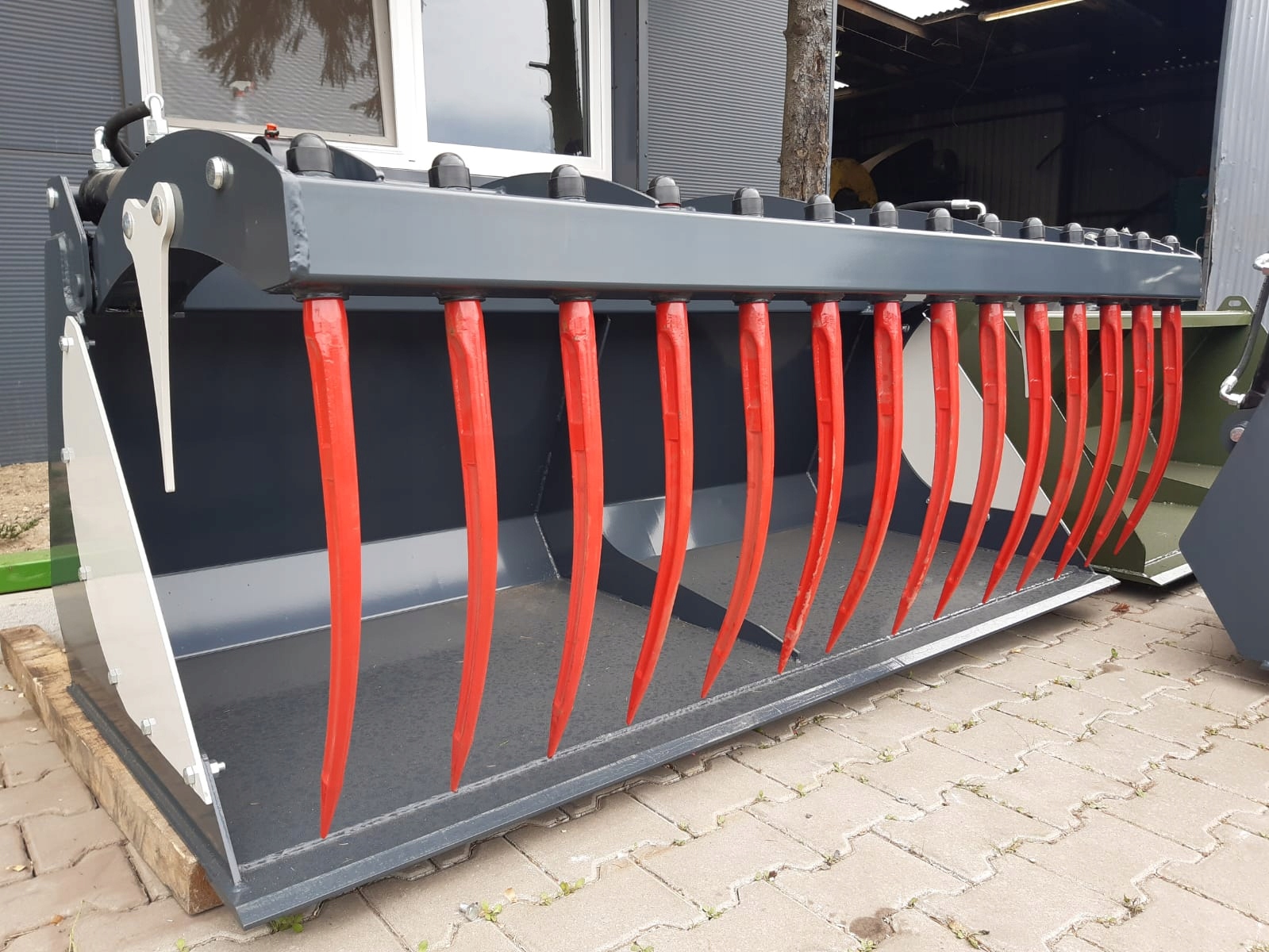 LKM-220 - Ковш-крокодил кованый 200см, для погрузчиков