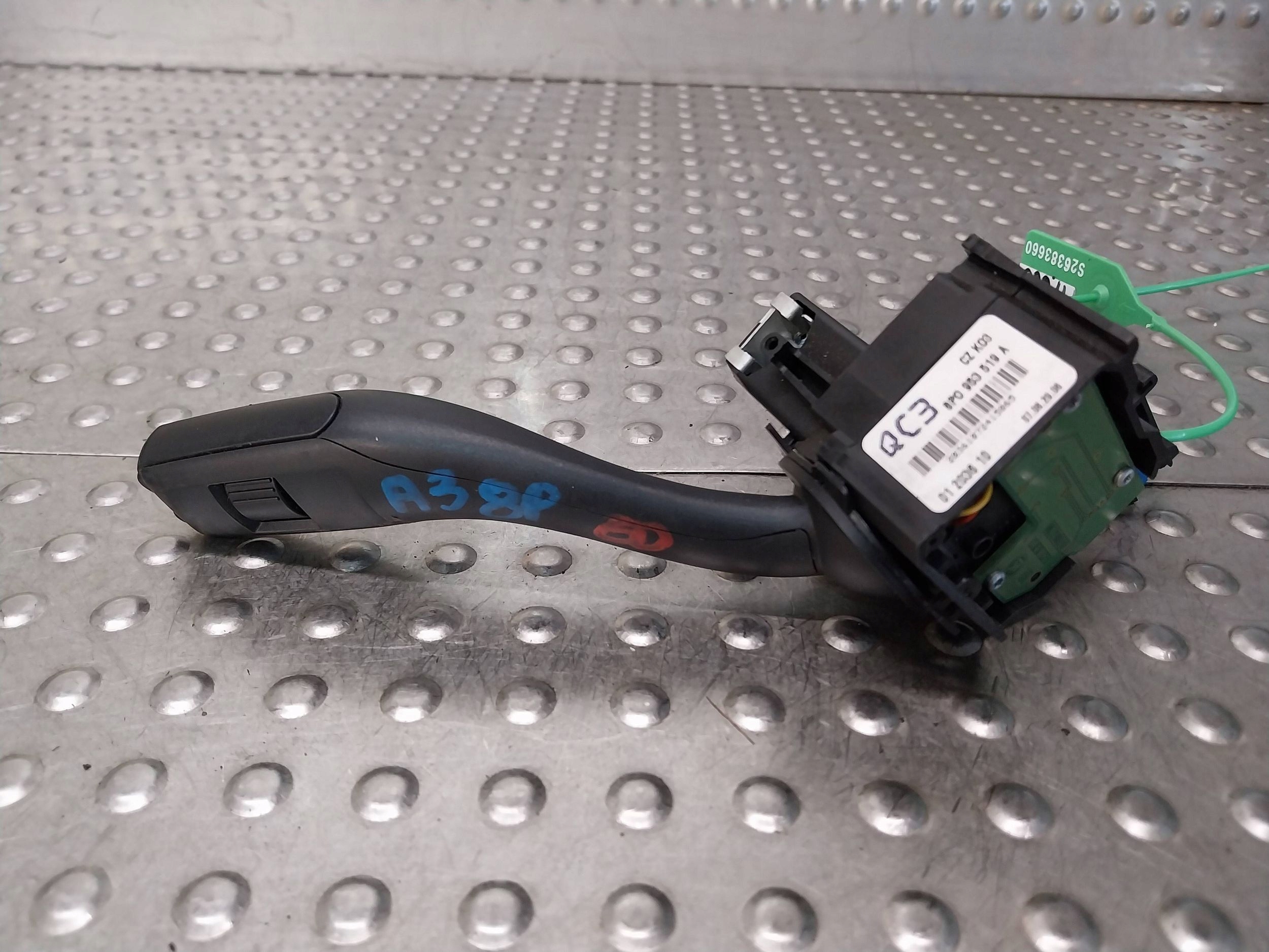 MANETKA DEVIO TERGICRISTALLO TERGI 8P0953519A AUDI A3 8P LIFT