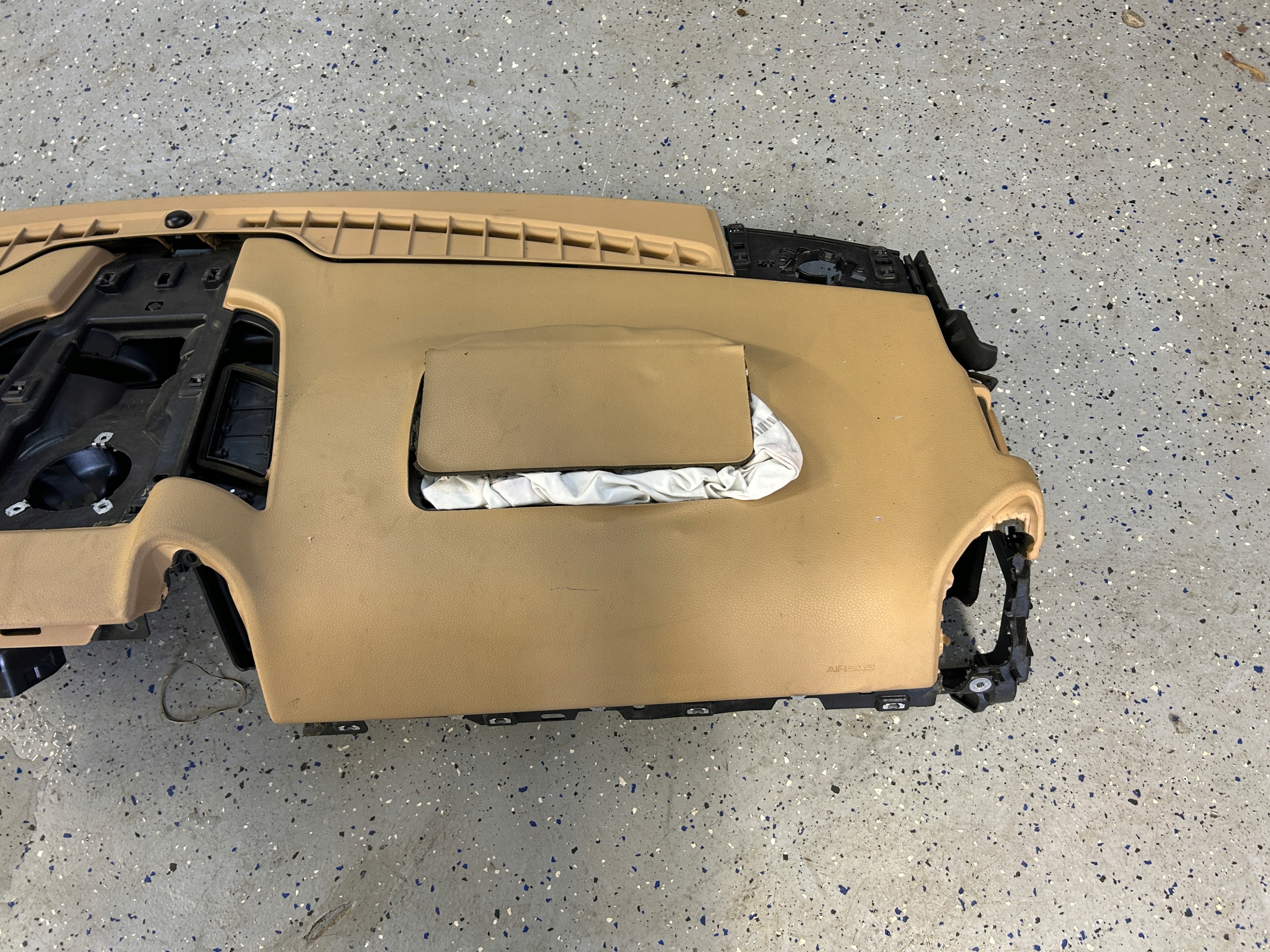 PORSCHE CAYENNE II 7P console dashboard instrument panel AIR BAG WYSTRZELONA
