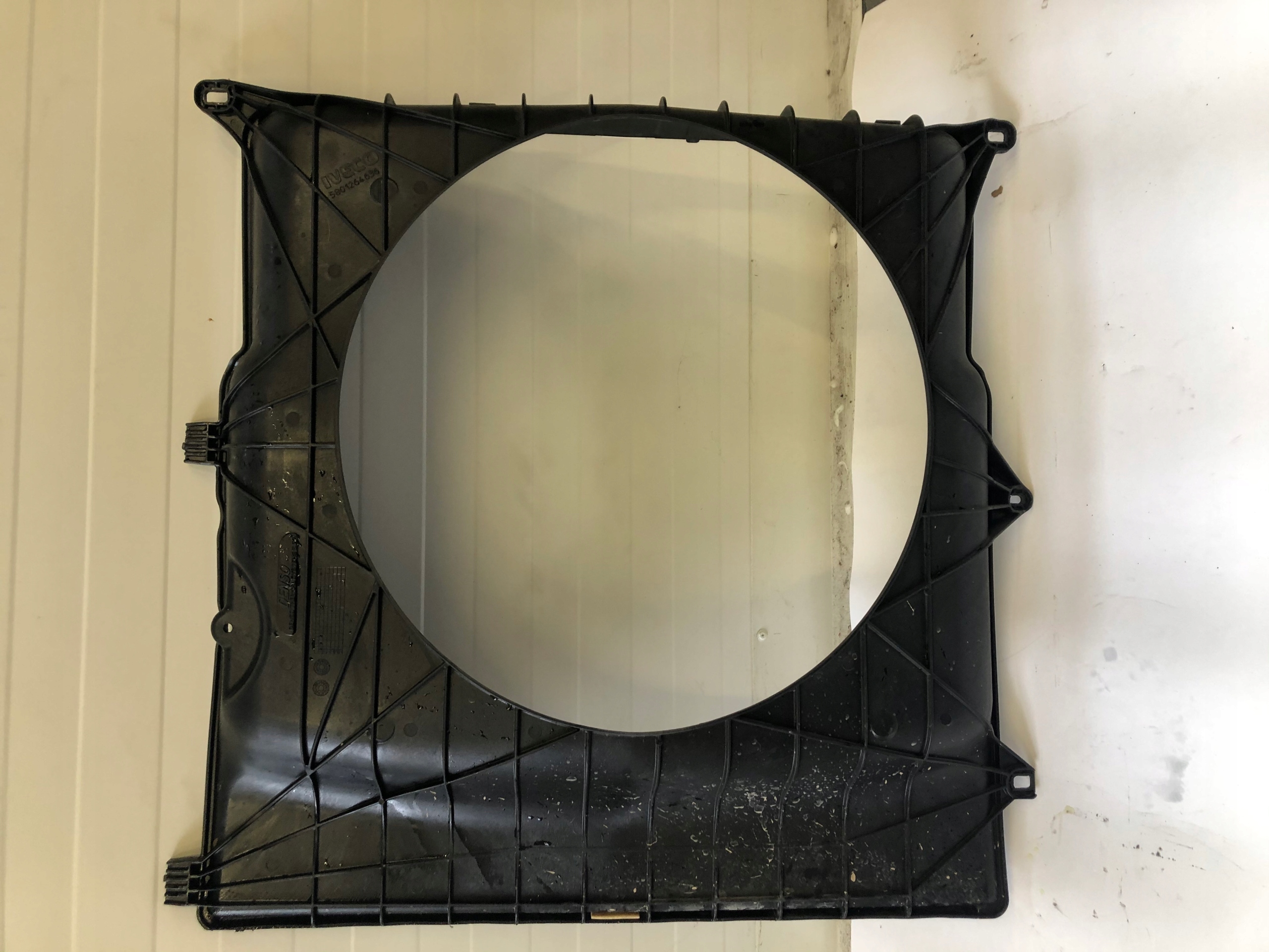 РЕШІТКА РАДІАТОРА IVECO DAILY 2012 + 5801264636