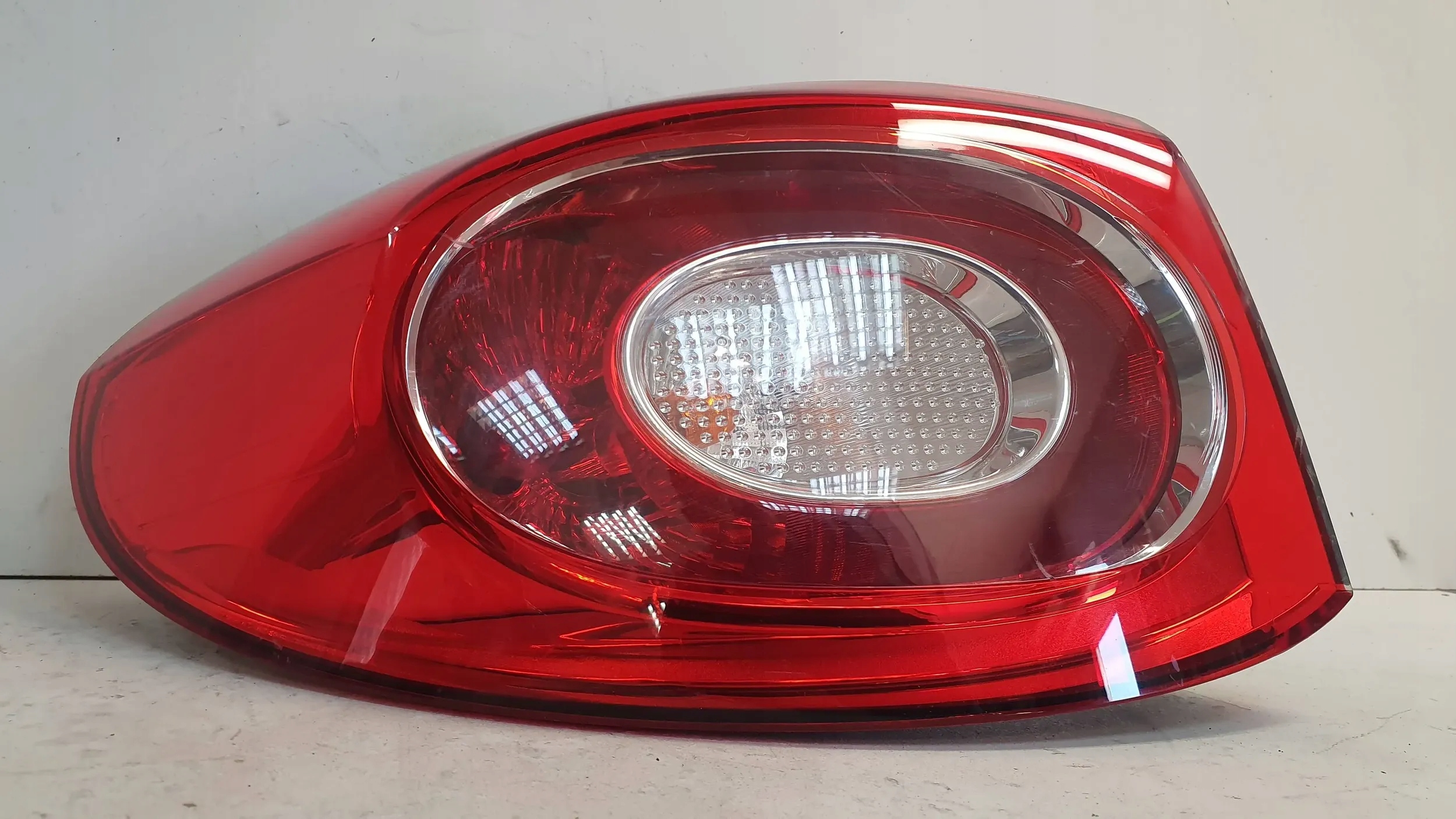 light rear part left 5N0945095H VW TIGUAN 07