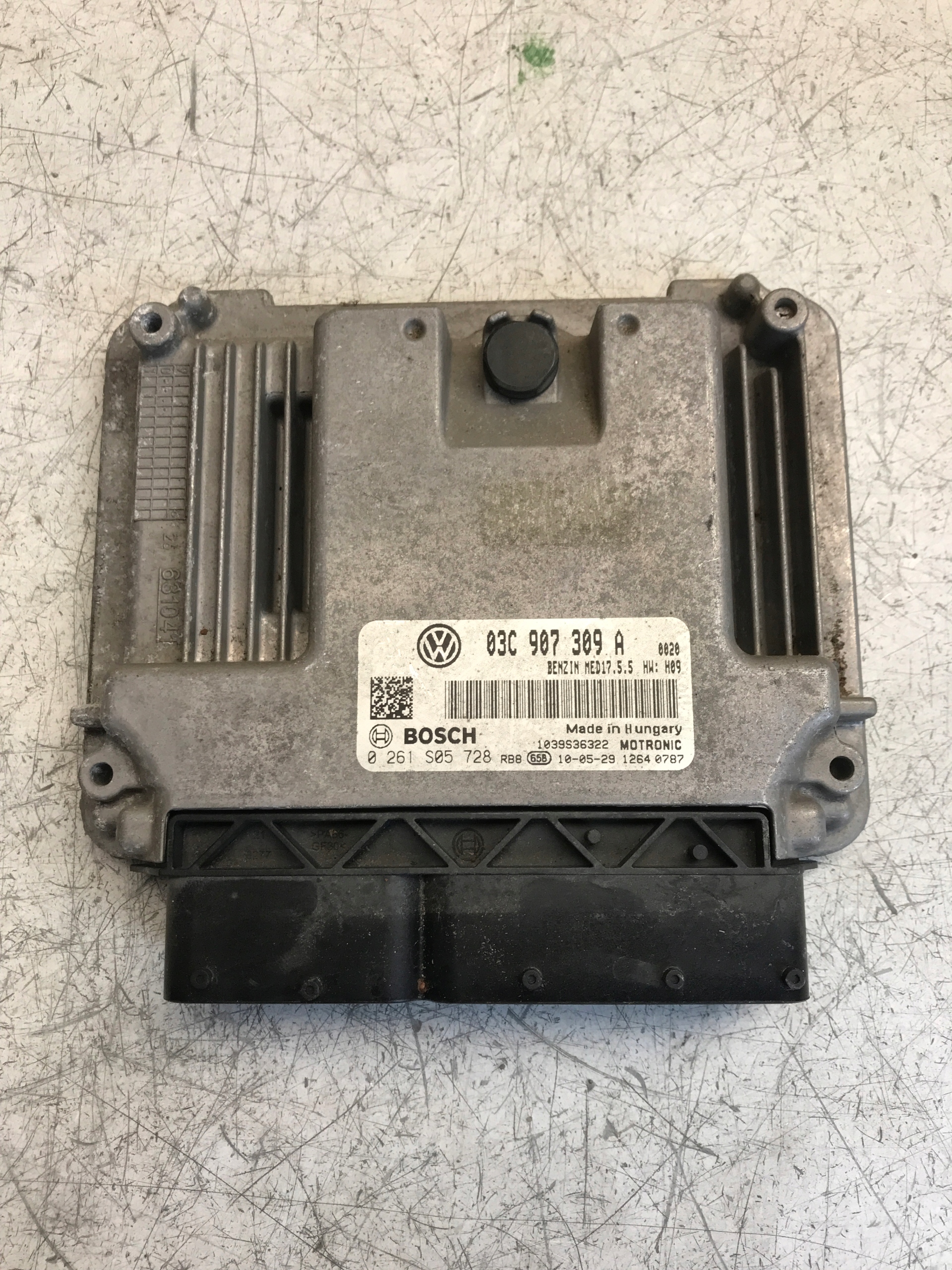 computer control unit of the engine VW GOLF VI 03C907309A