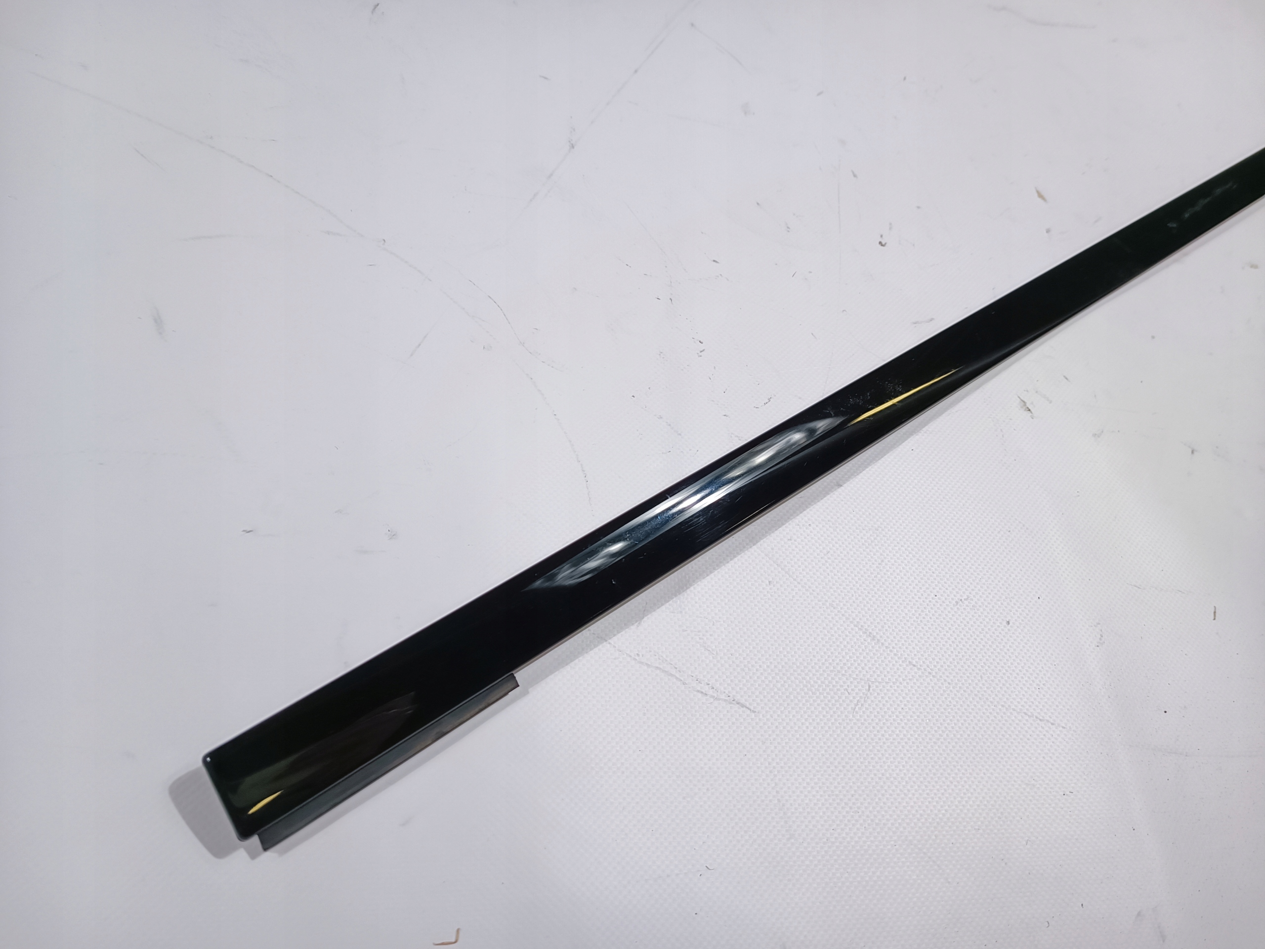 moulding door right rear part upper Ford Flex 2011