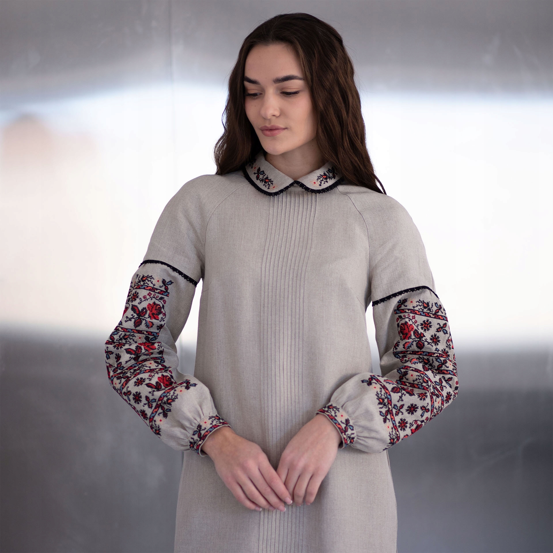 Lněné šaty s křížkovou výšivkou Lidové šaty Slovanské šaty vel. L (50)