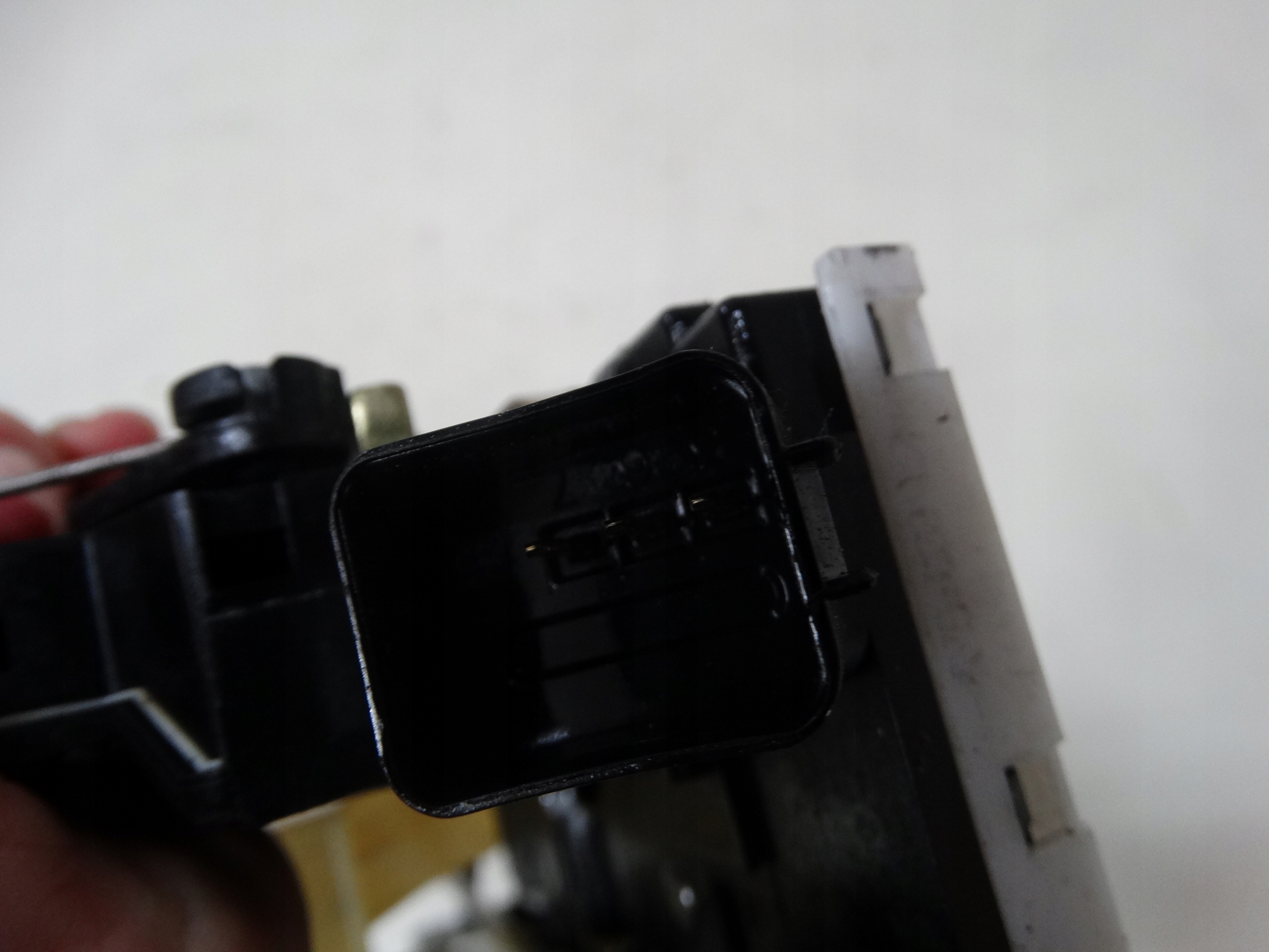handle + lock door FORD MONDEO right rear part
