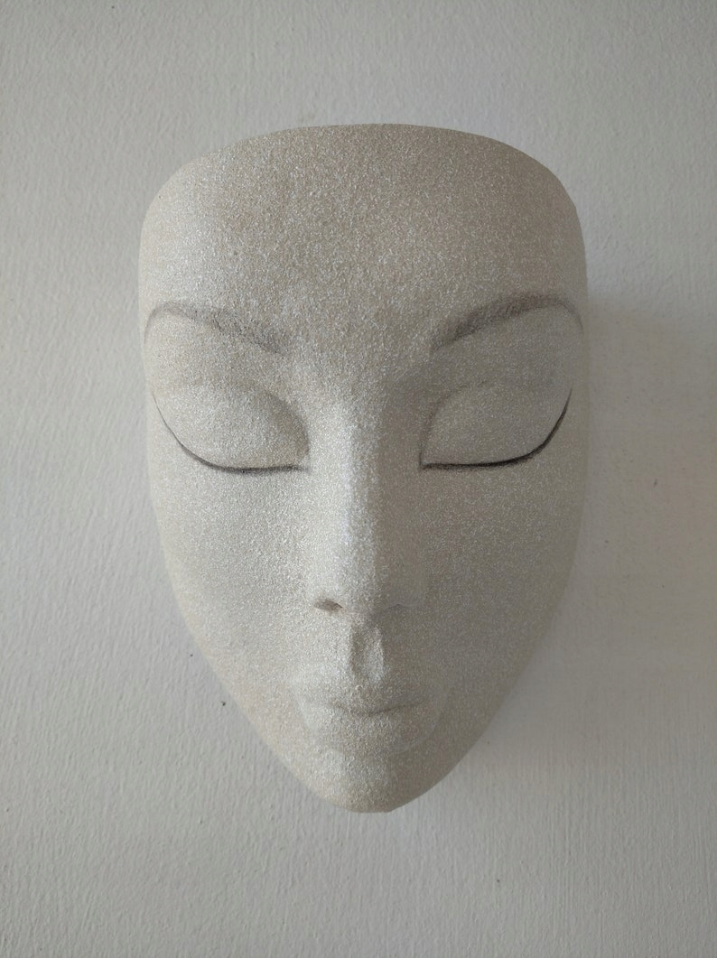 wisząca doniczka głowa kobiety