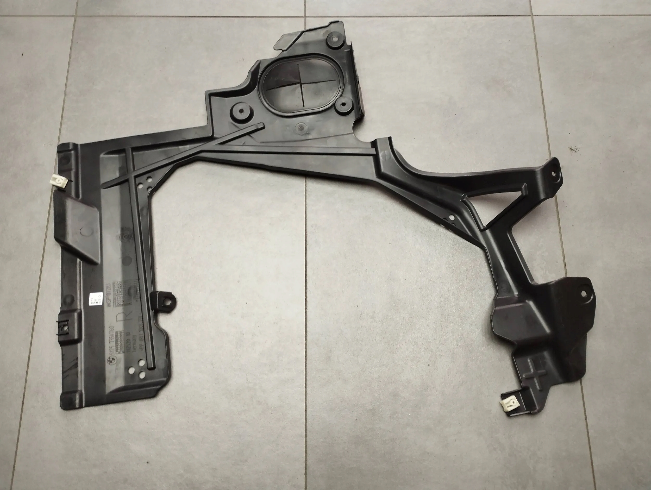 BMW X1 F48 Blende Abdeckung Unterfahrschutz 7354760