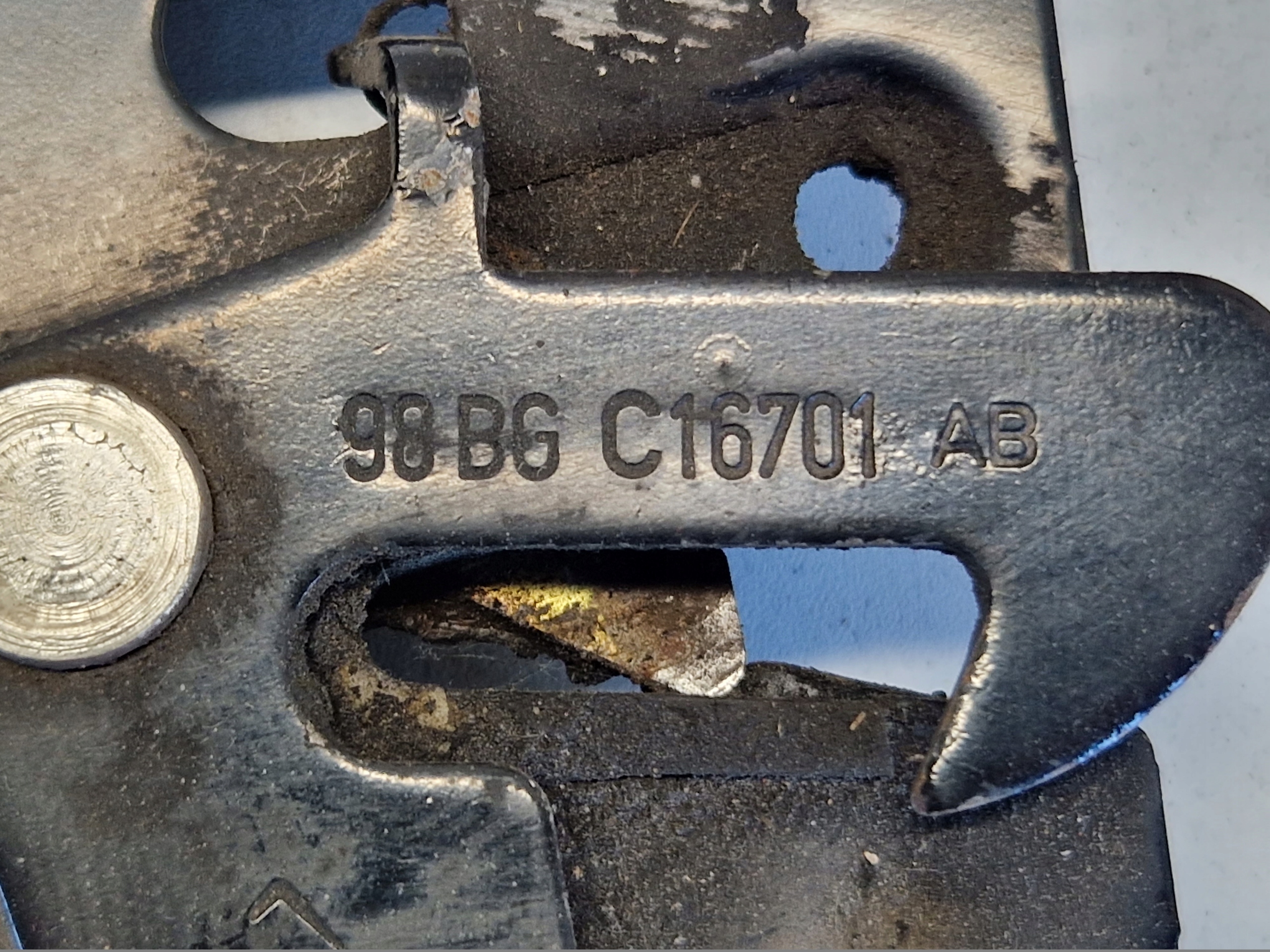 FORD COUGAR RYGIEL bonnet latch lock 98BGC16701AB