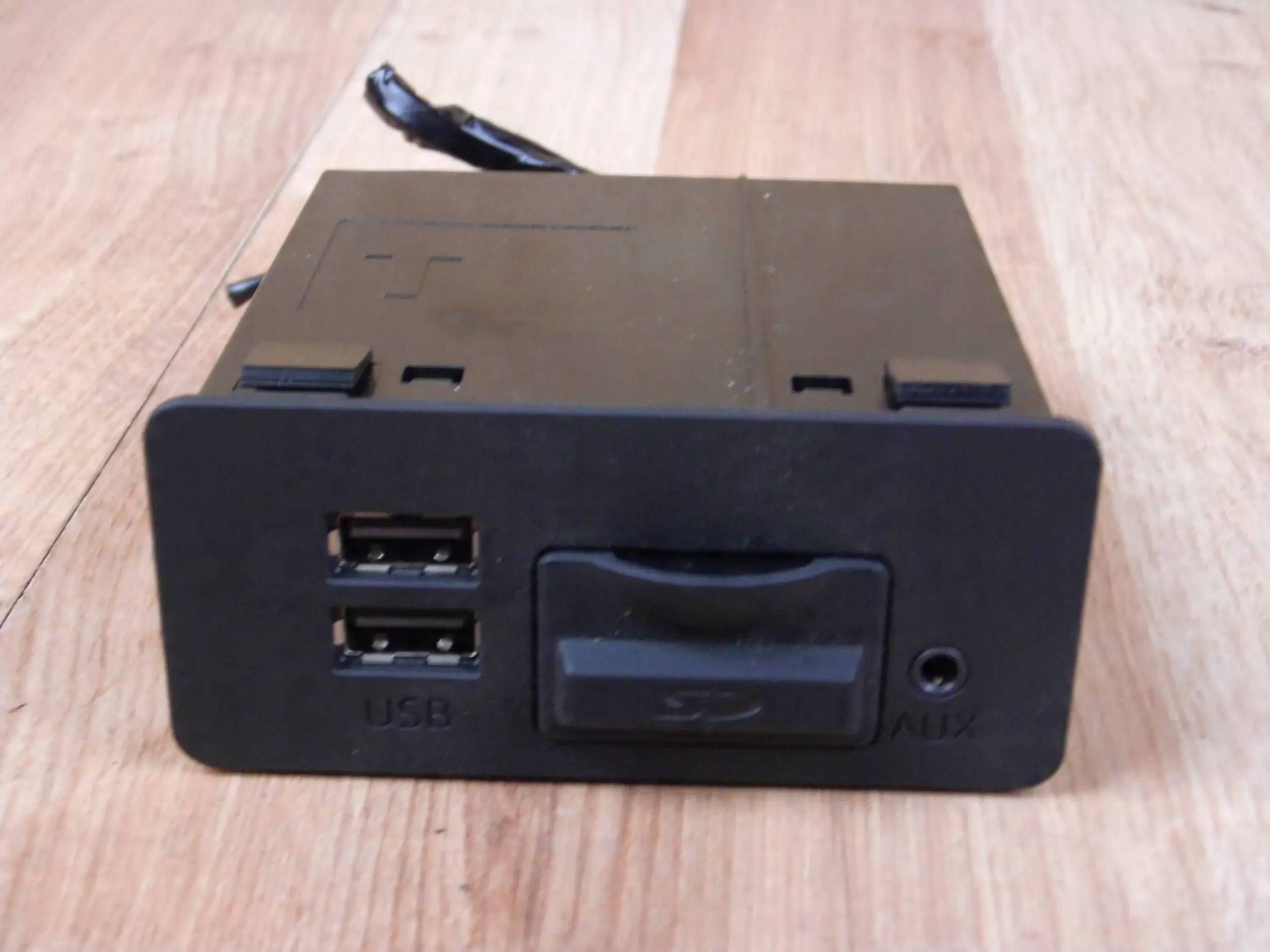 Mazda 3 BM BN 2013+ adapter player USB kart SD AUX BHP1-669U0