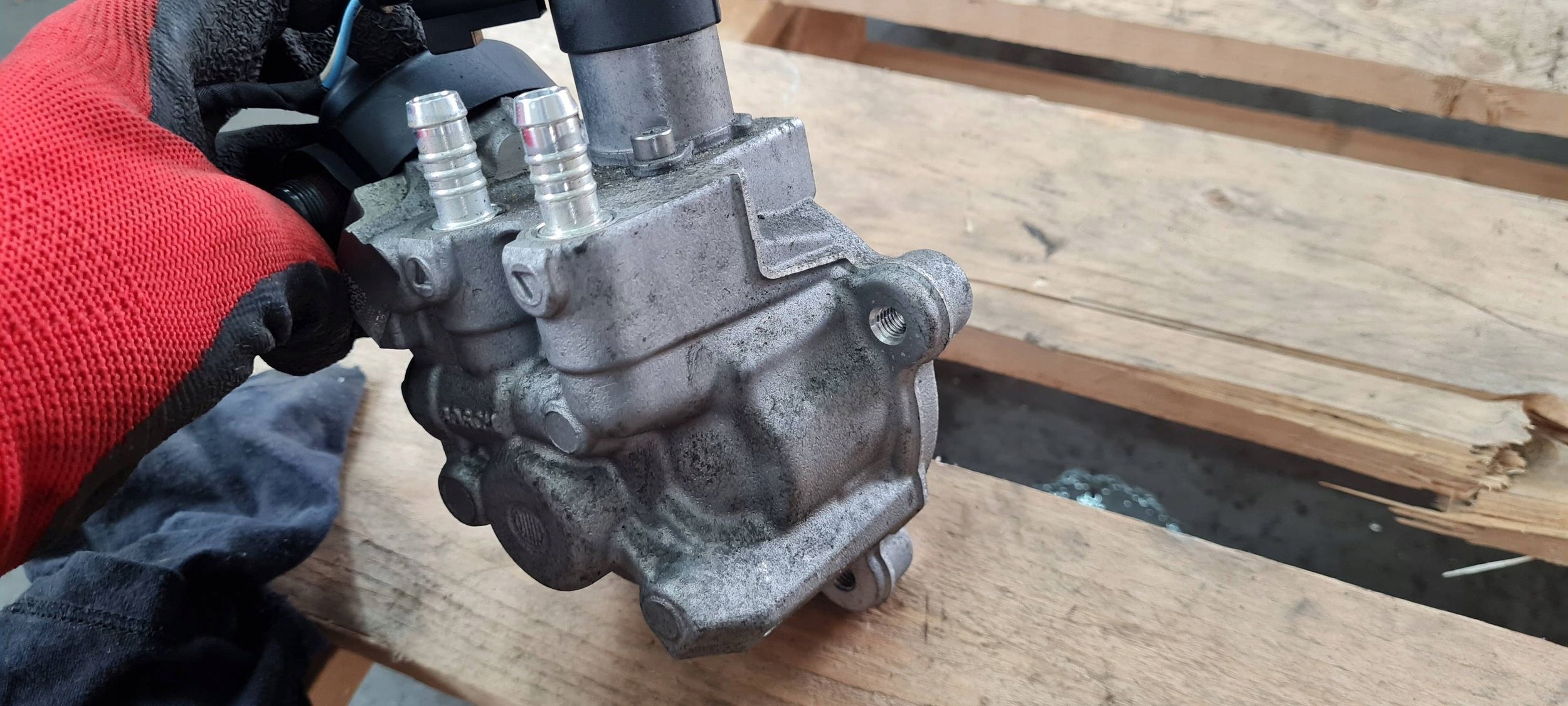 A4 B9 8W injection pump 2.0 TDI 04L130755D A5 8W Q5 A6 C7