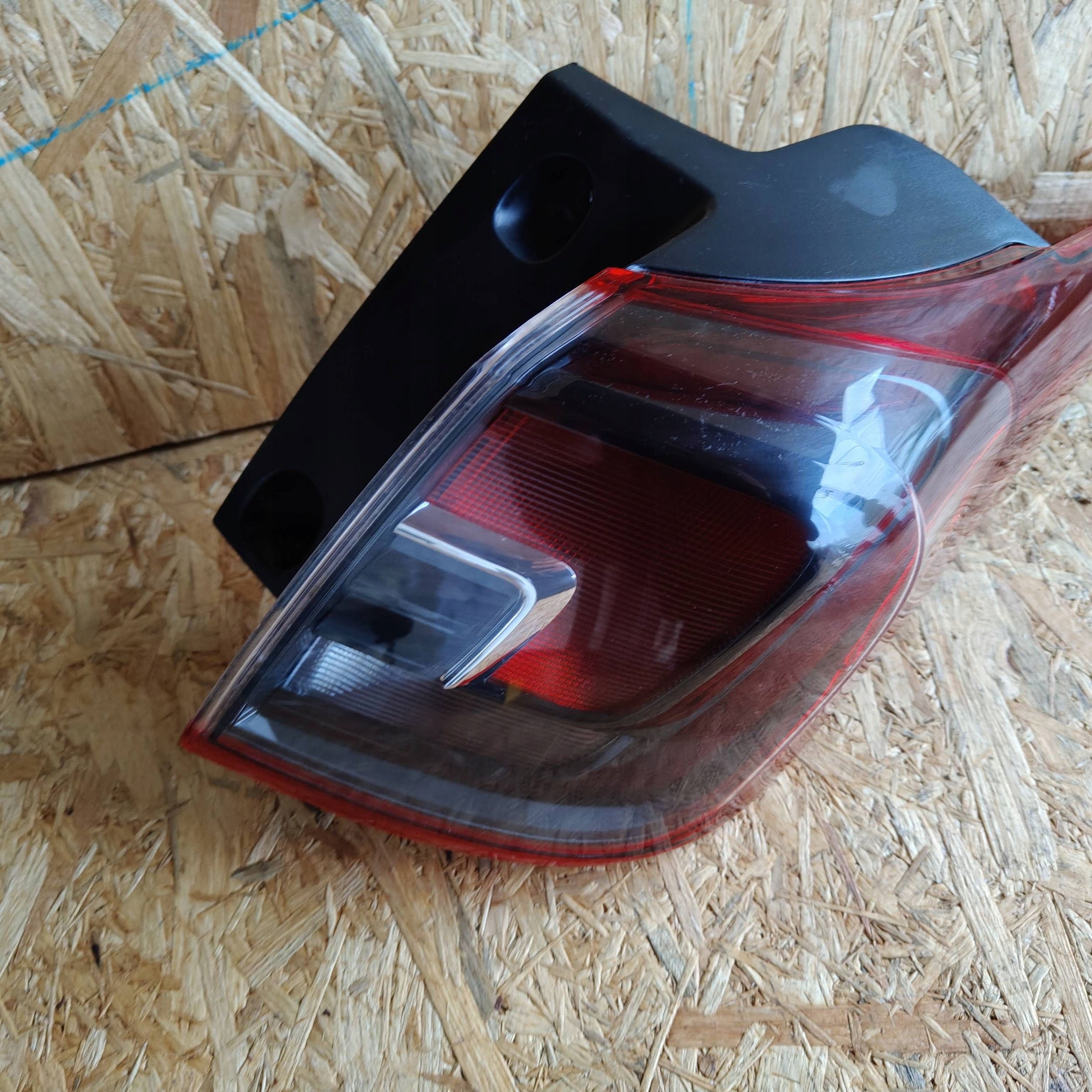 light rear rear part side right Opel Crossland X