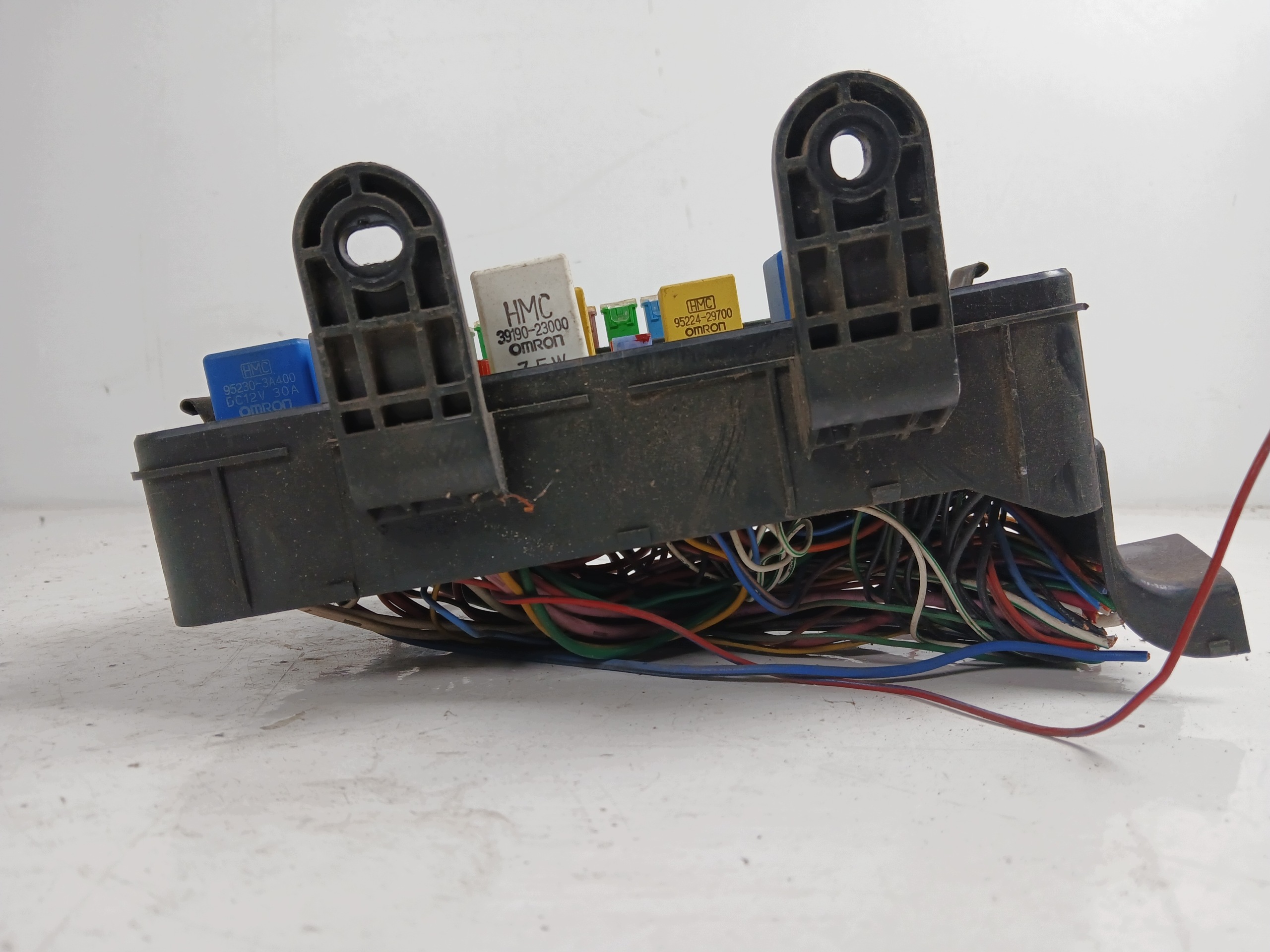 HYUNDAI TERRACAN and 2.9 CRDI fuse box