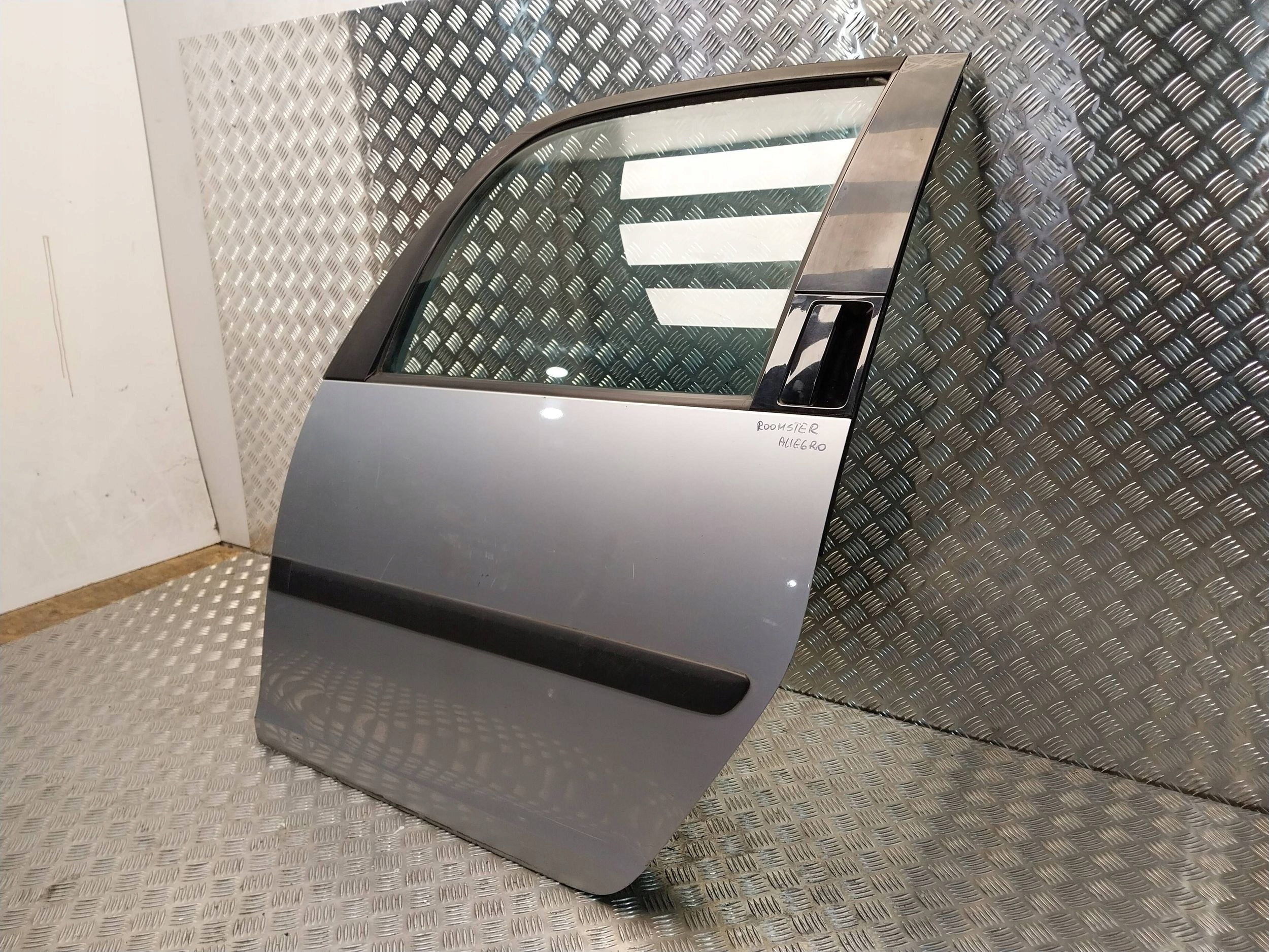 Tür heck links SKODA ROOMSTER 06