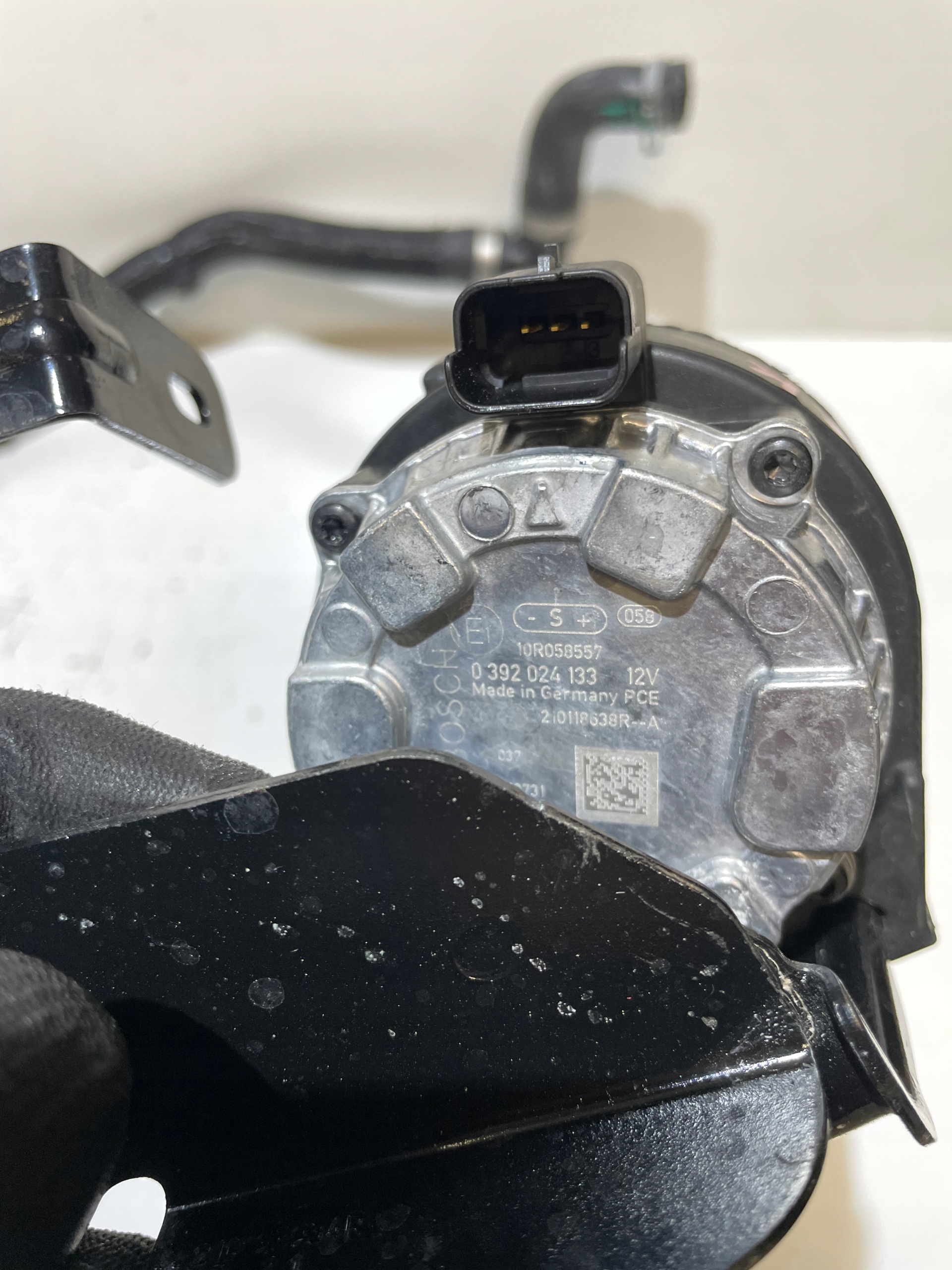 RENAULT ARKANA ETECH HYBRYDA WATER PUMP 210118638R