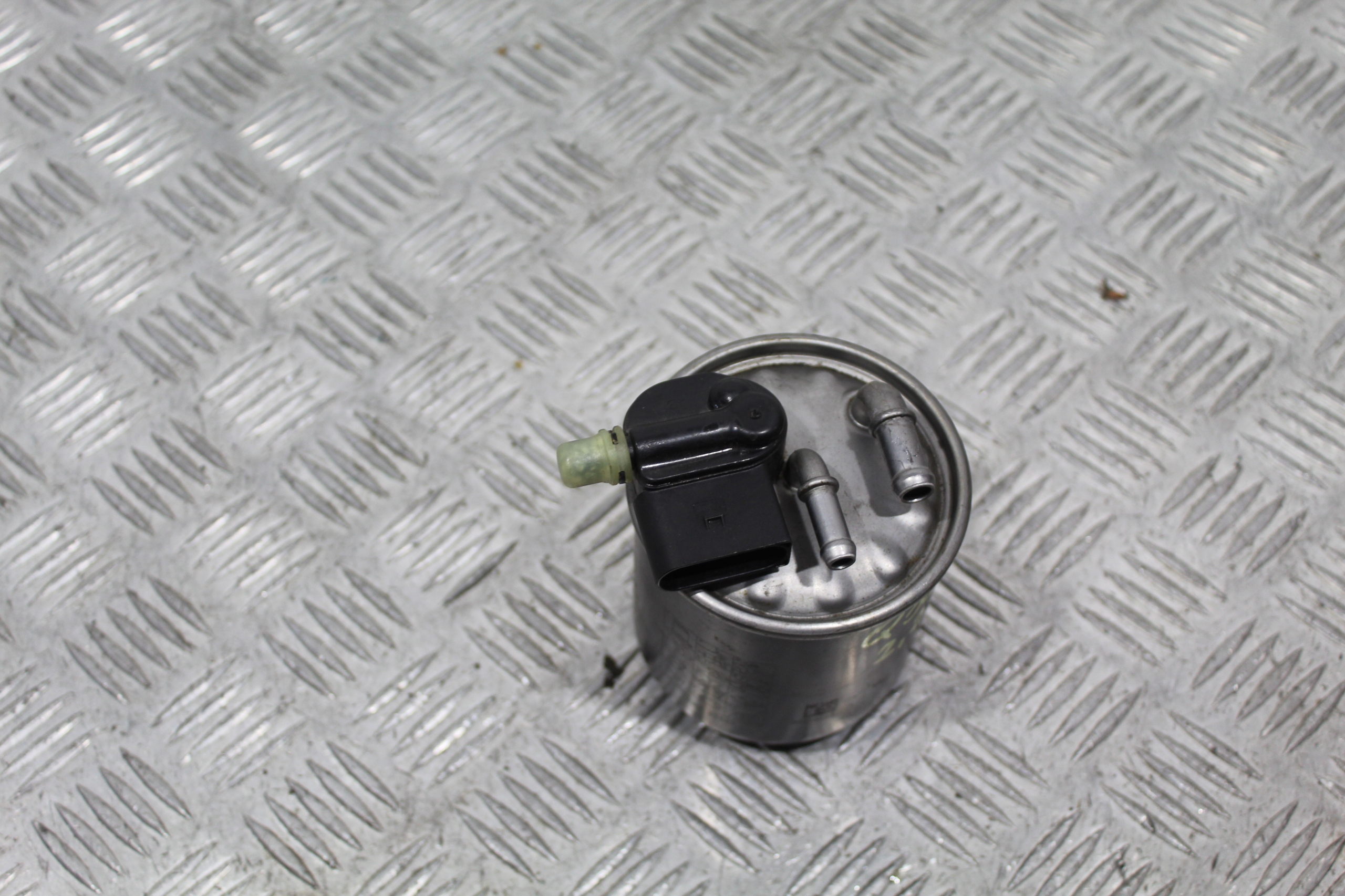 filter goriva INFINITI Q30